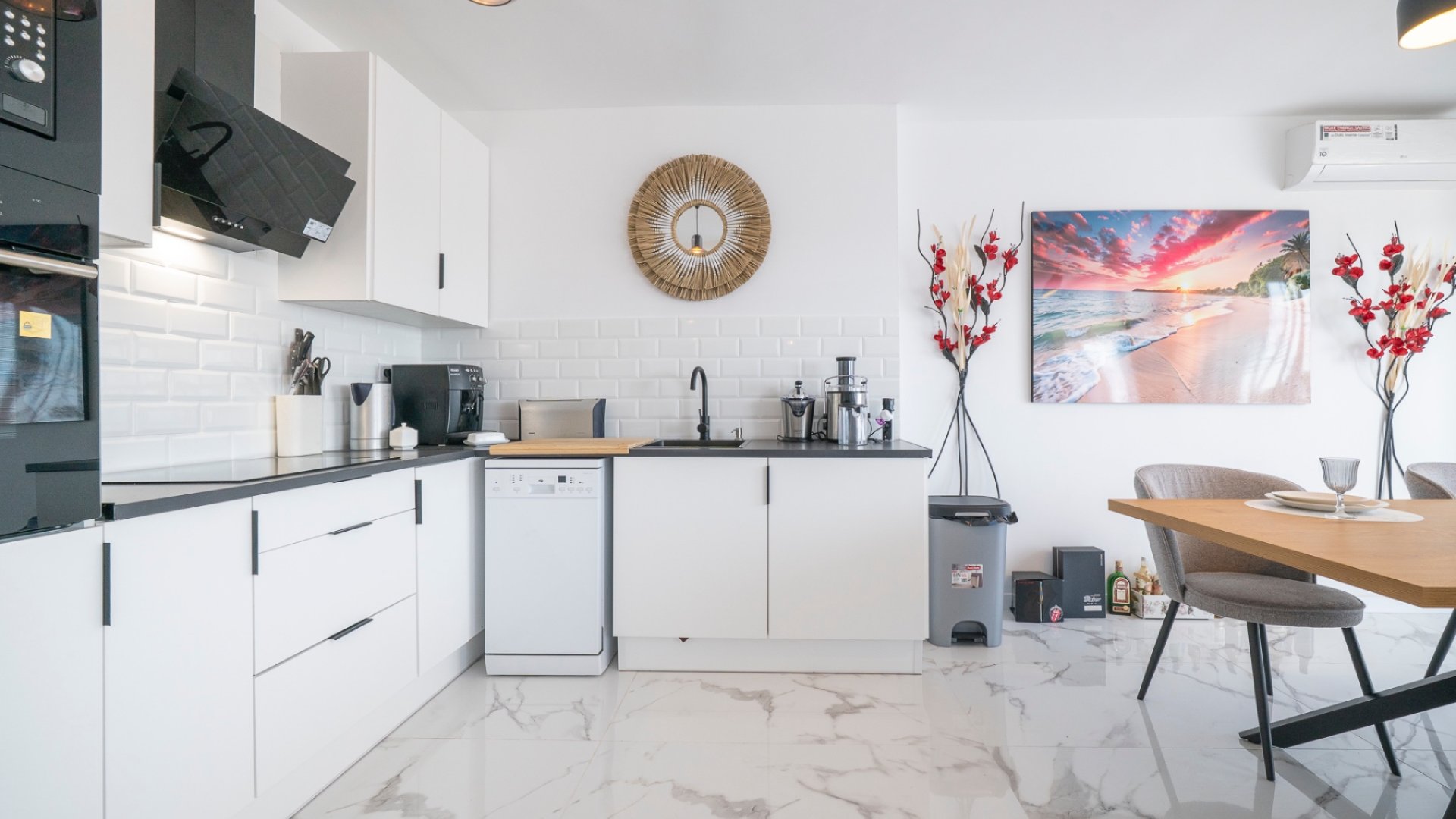 Reventa - Apartamentos -
Punta Prima