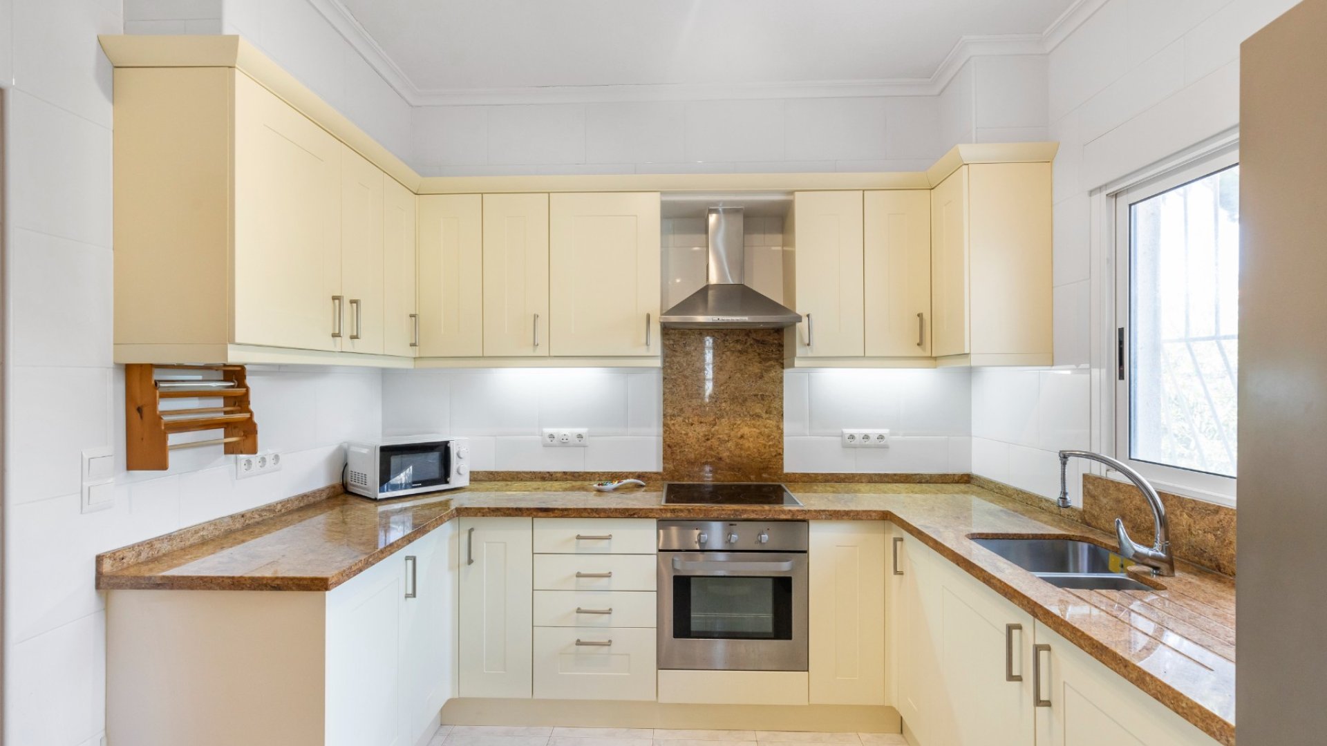 Reventa - Apartamentos -
San Fulgencio - La Marina