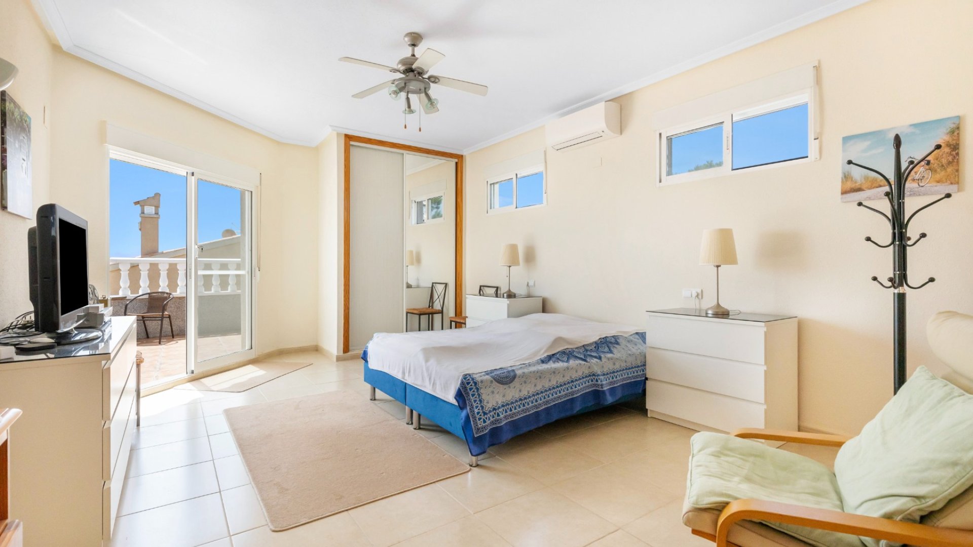 Reventa - Apartamentos -
San Fulgencio - La Marina