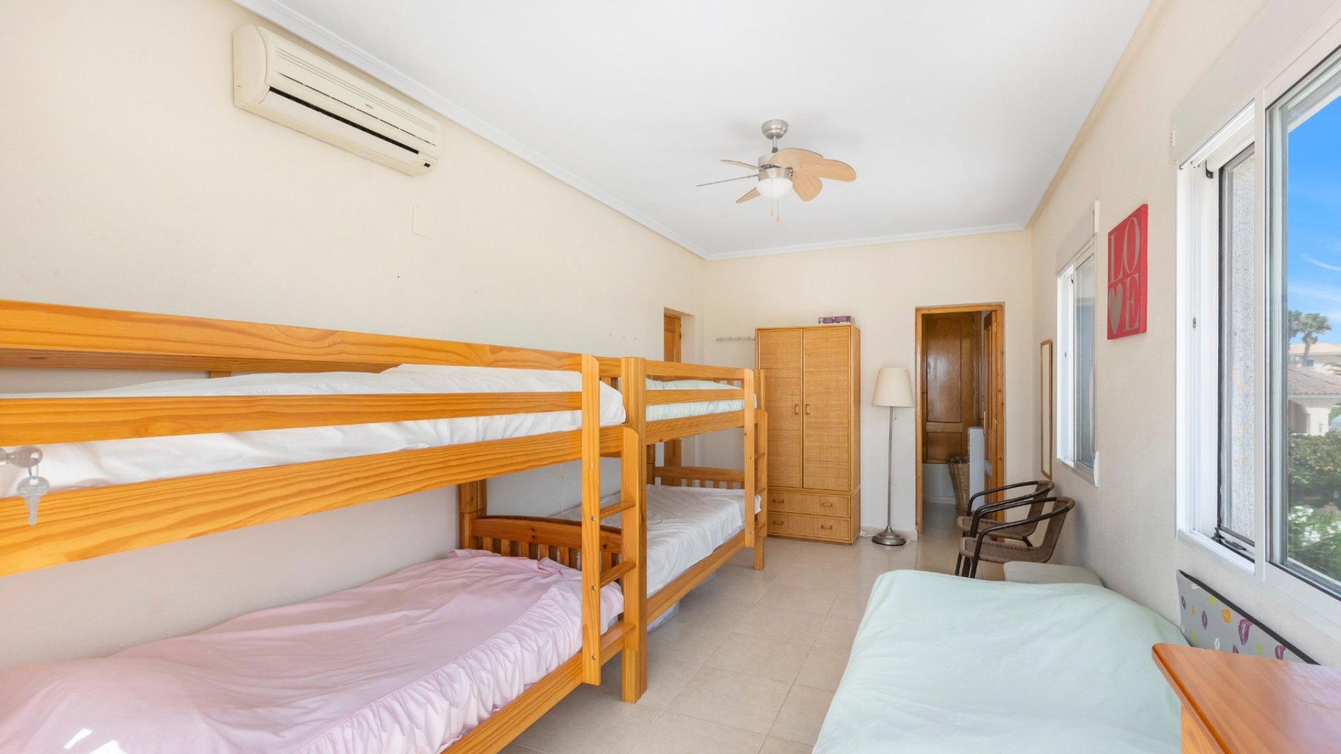 Reventa - Apartamentos -
San Fulgencio - La Marina