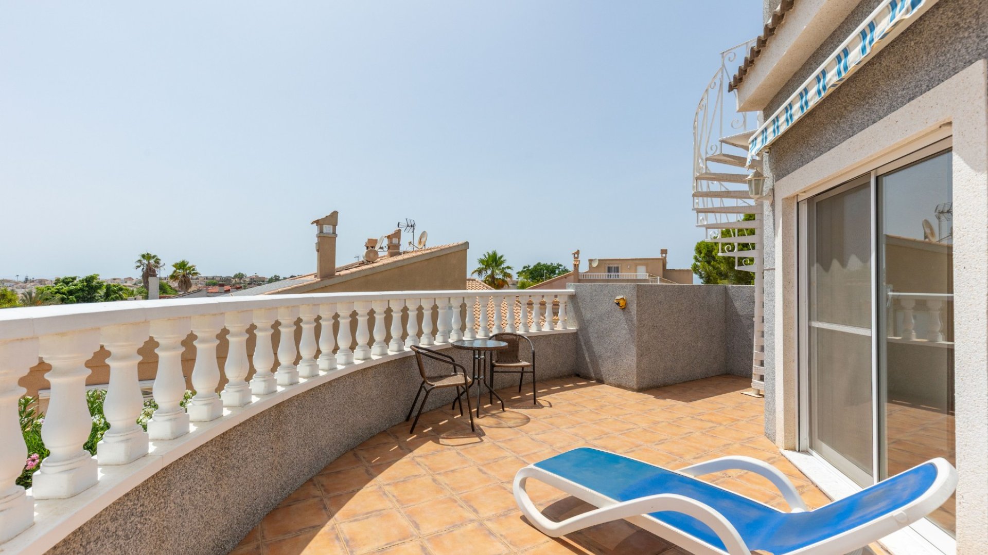 Reventa - Apartamentos -
San Fulgencio - La Marina