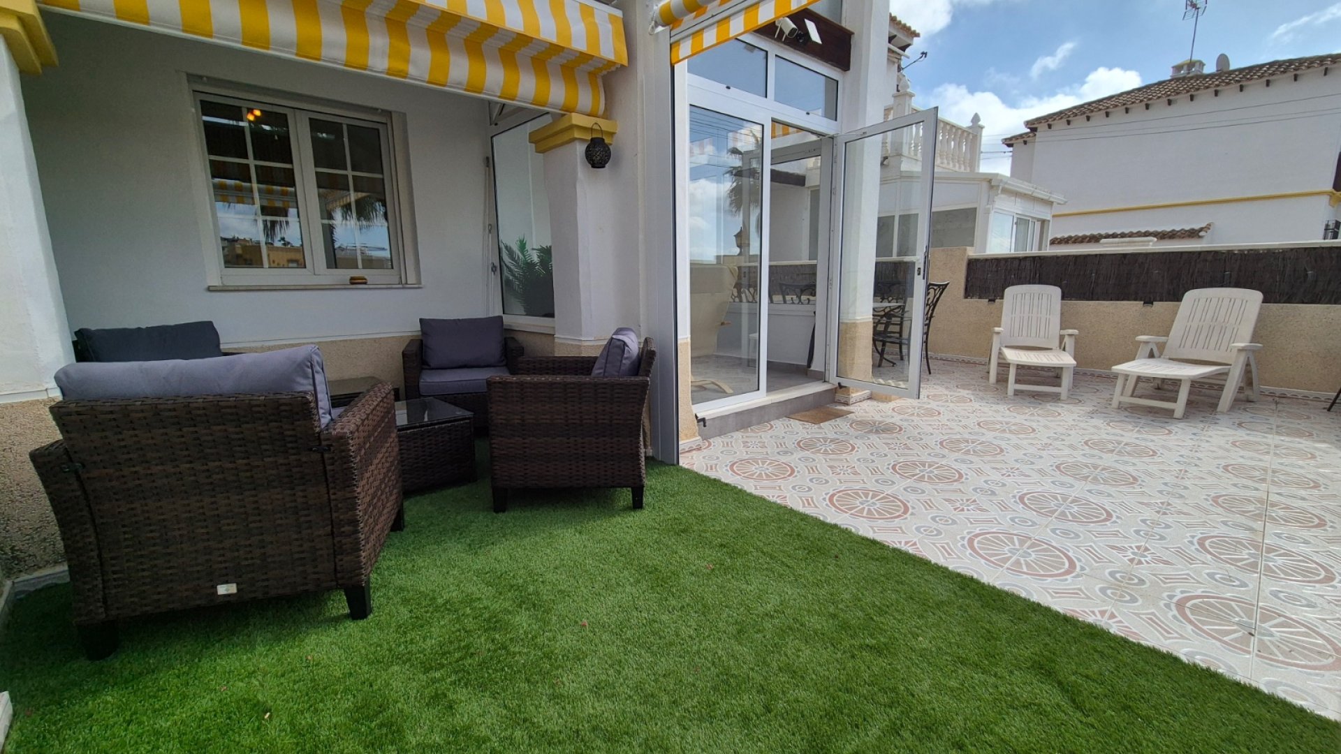 Reventa - Apartamentos -
San Miguel de Salinas - Costa Blanca