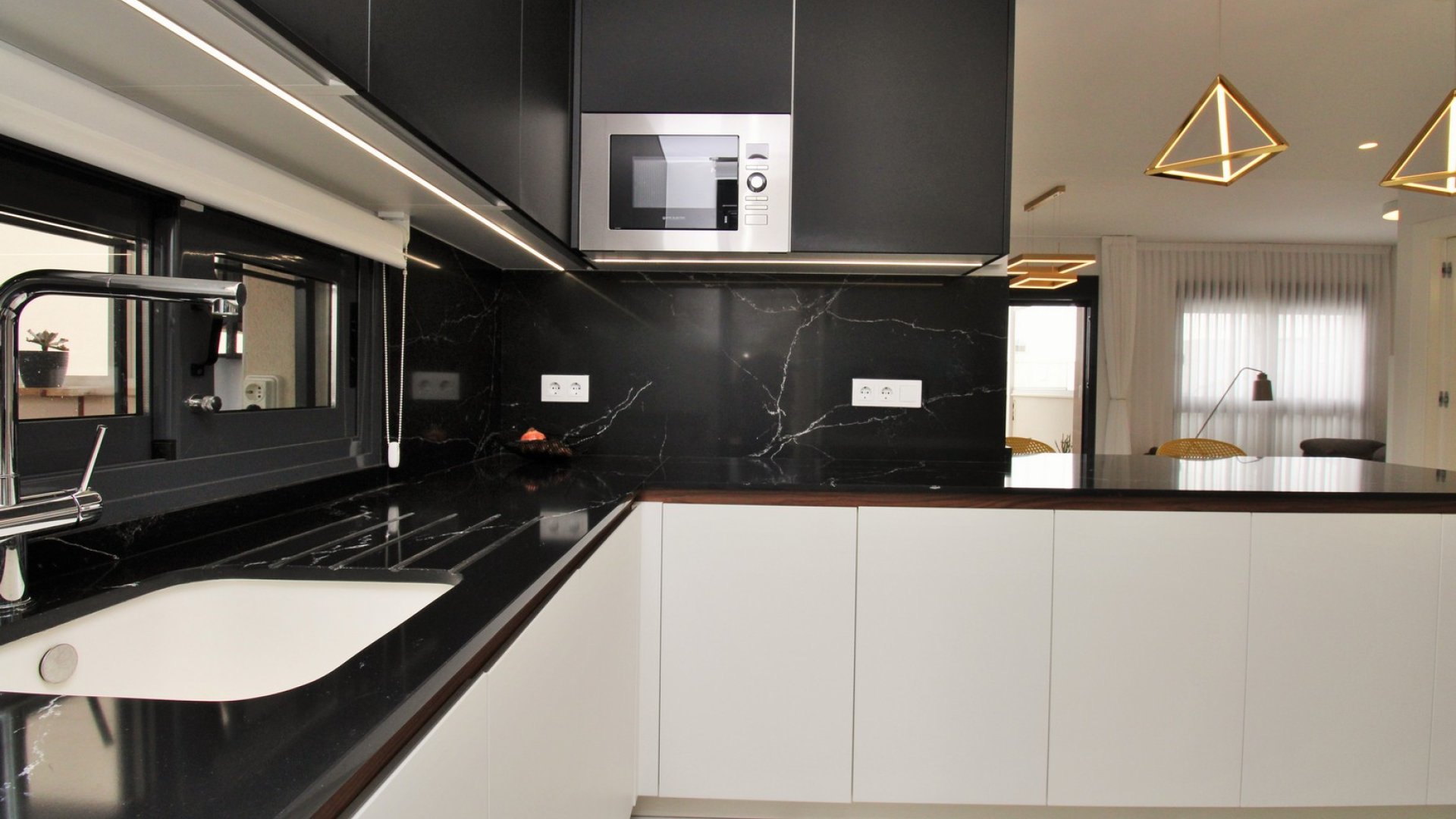 Reventa - Apartamentos -
San Miguel de Salinas