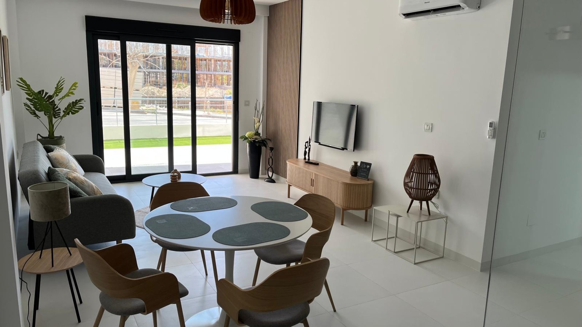 Reventa - Apartamentos -
San Miguel de Salinas