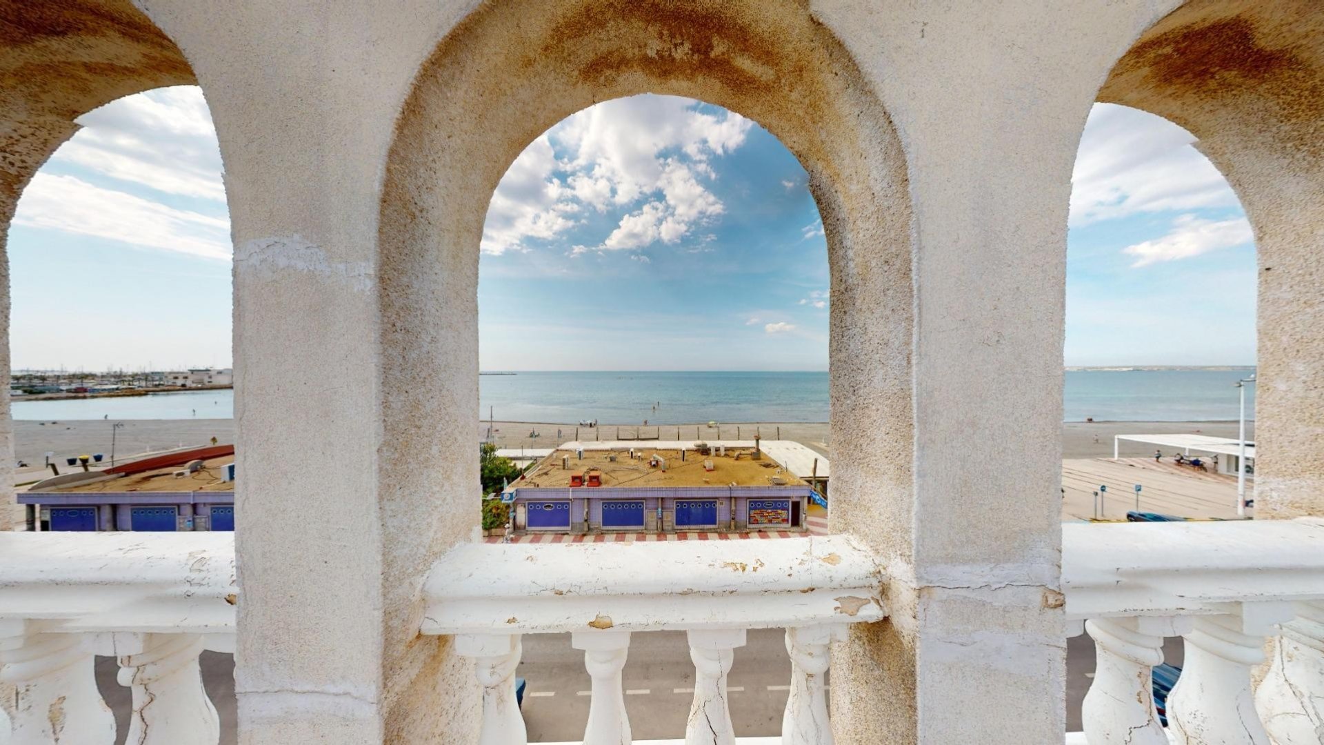 Reventa - Apartamentos -
Santa Pola - Playa Lisa