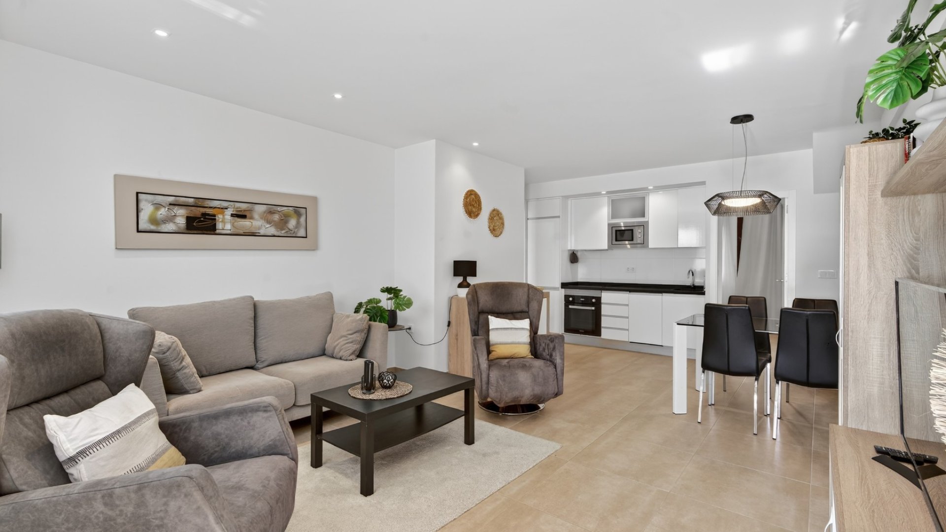 Reventa - Apartamentos -
Torrevieja - Aguas Nuevas