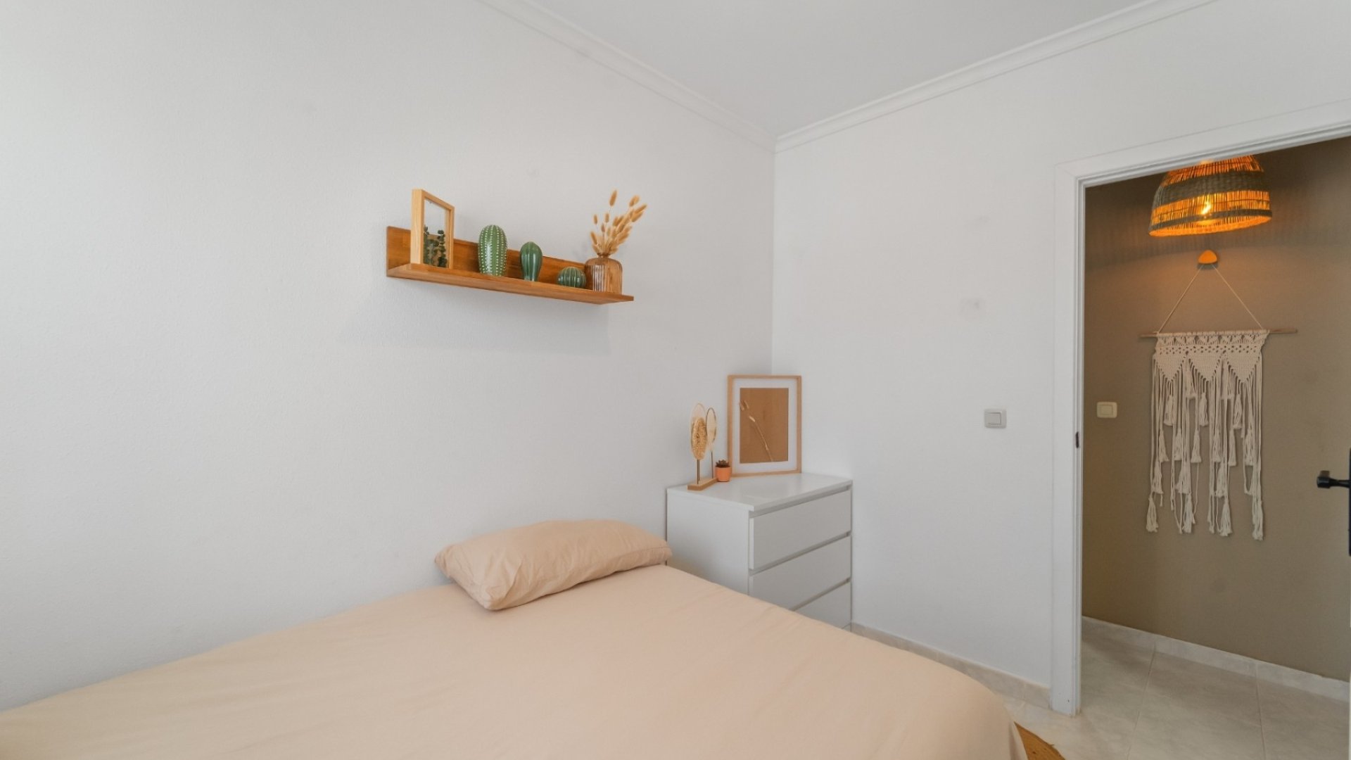 Reventa - Apartamentos -
Torrevieja - Aguas Nuevas