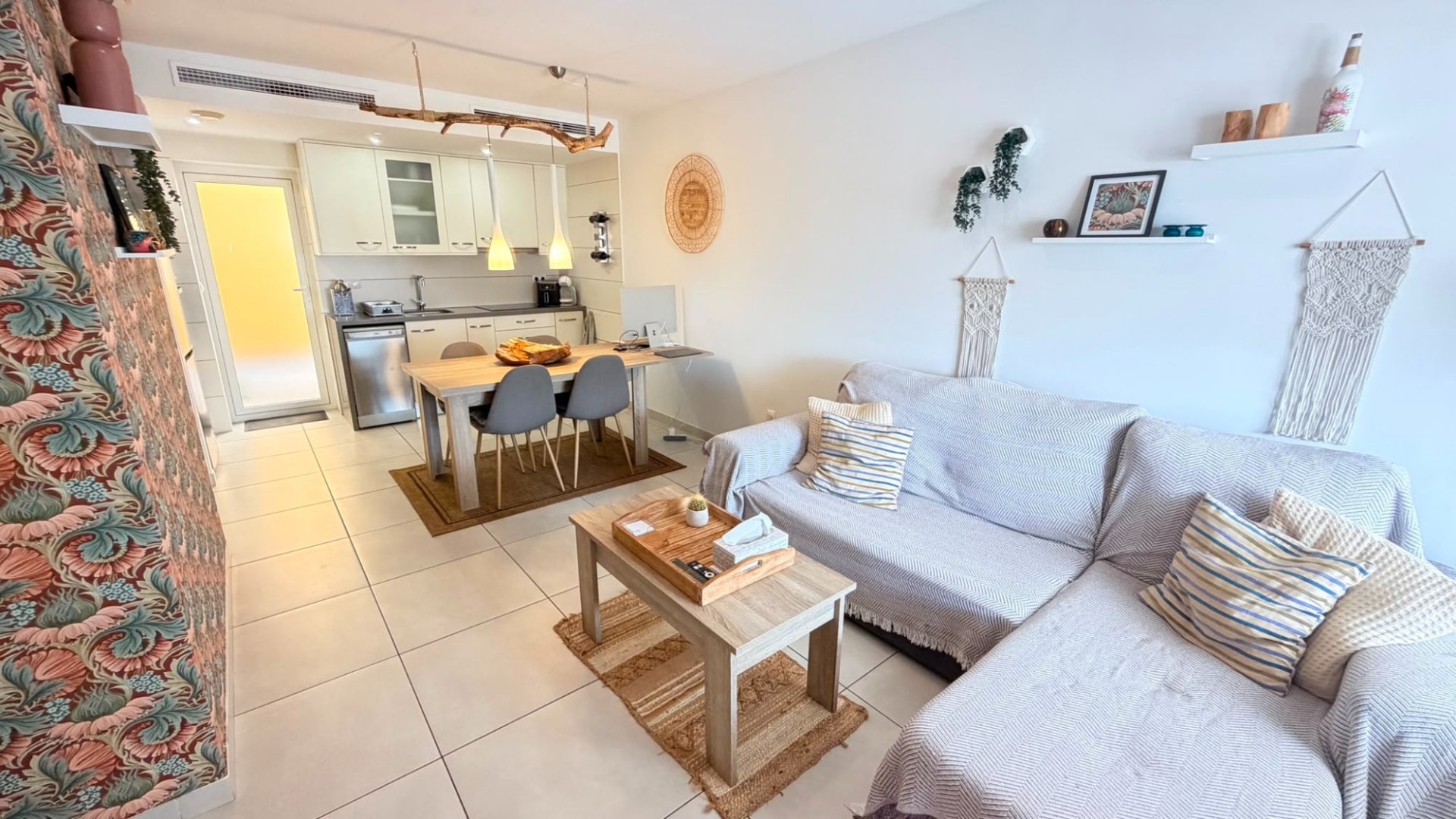 Reventa - Apartamentos -
Torrevieja - Aguas Nuevas