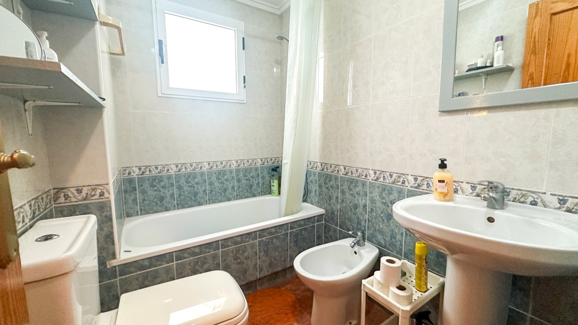 Reventa - Apartamentos -
Torrevieja - Center