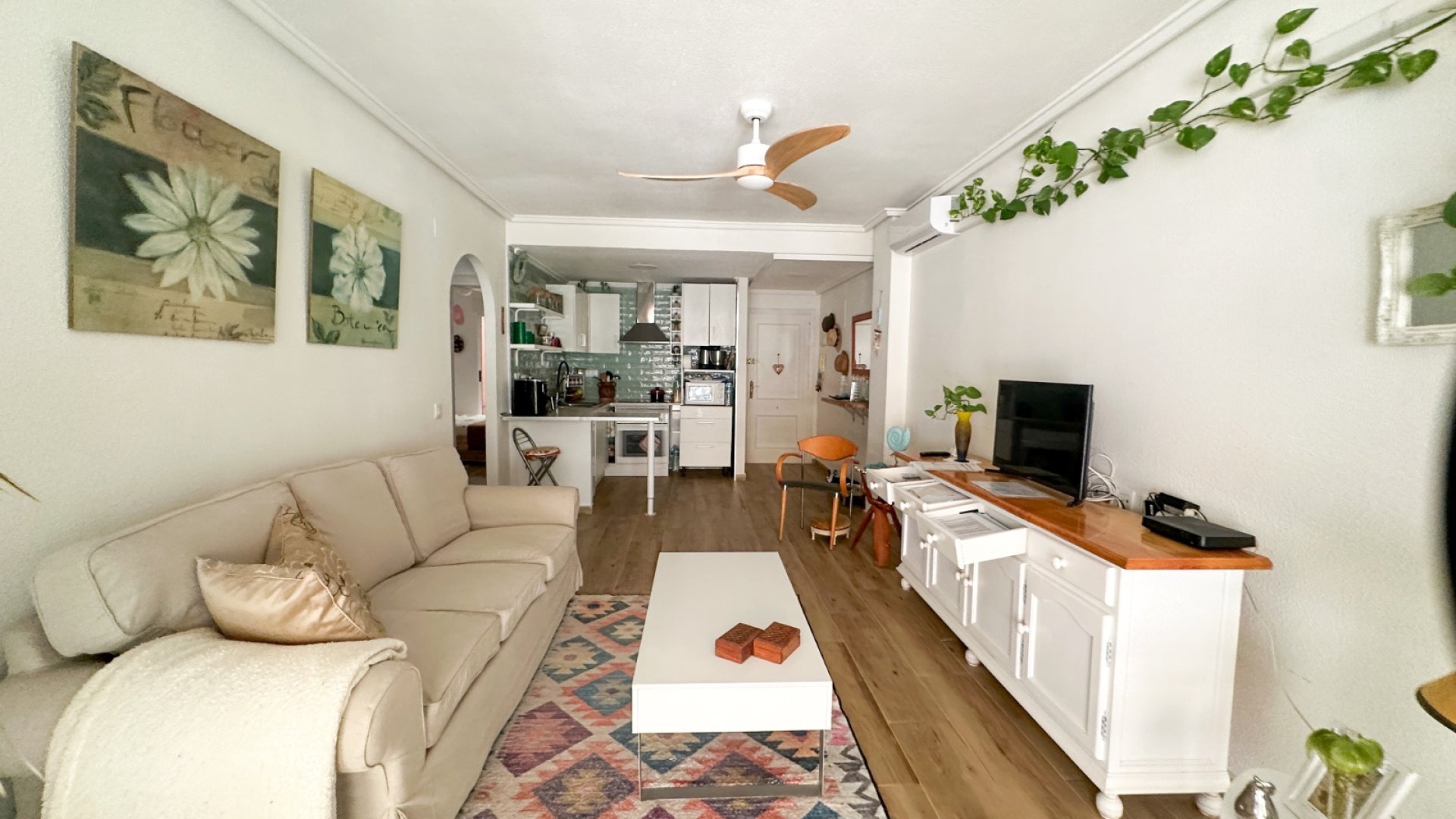 Reventa - Apartamentos -
Torrevieja - Center