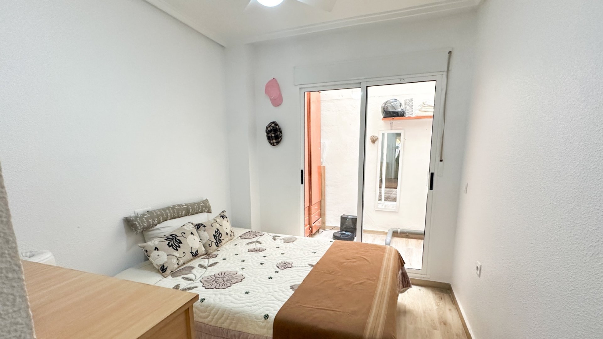 Reventa - Apartamentos -
Torrevieja - Center