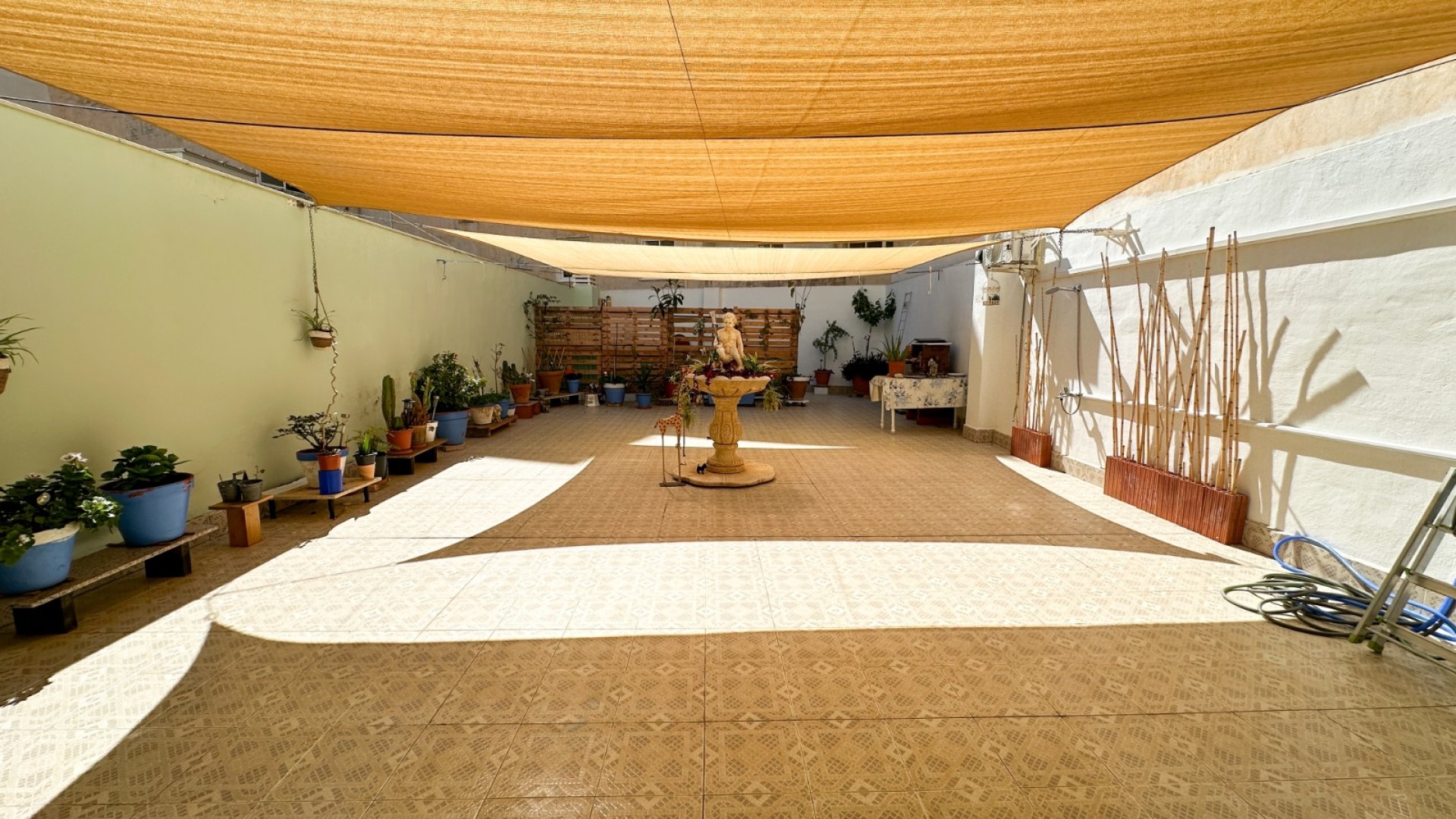 Reventa - Apartamentos -
Torrevieja - Center