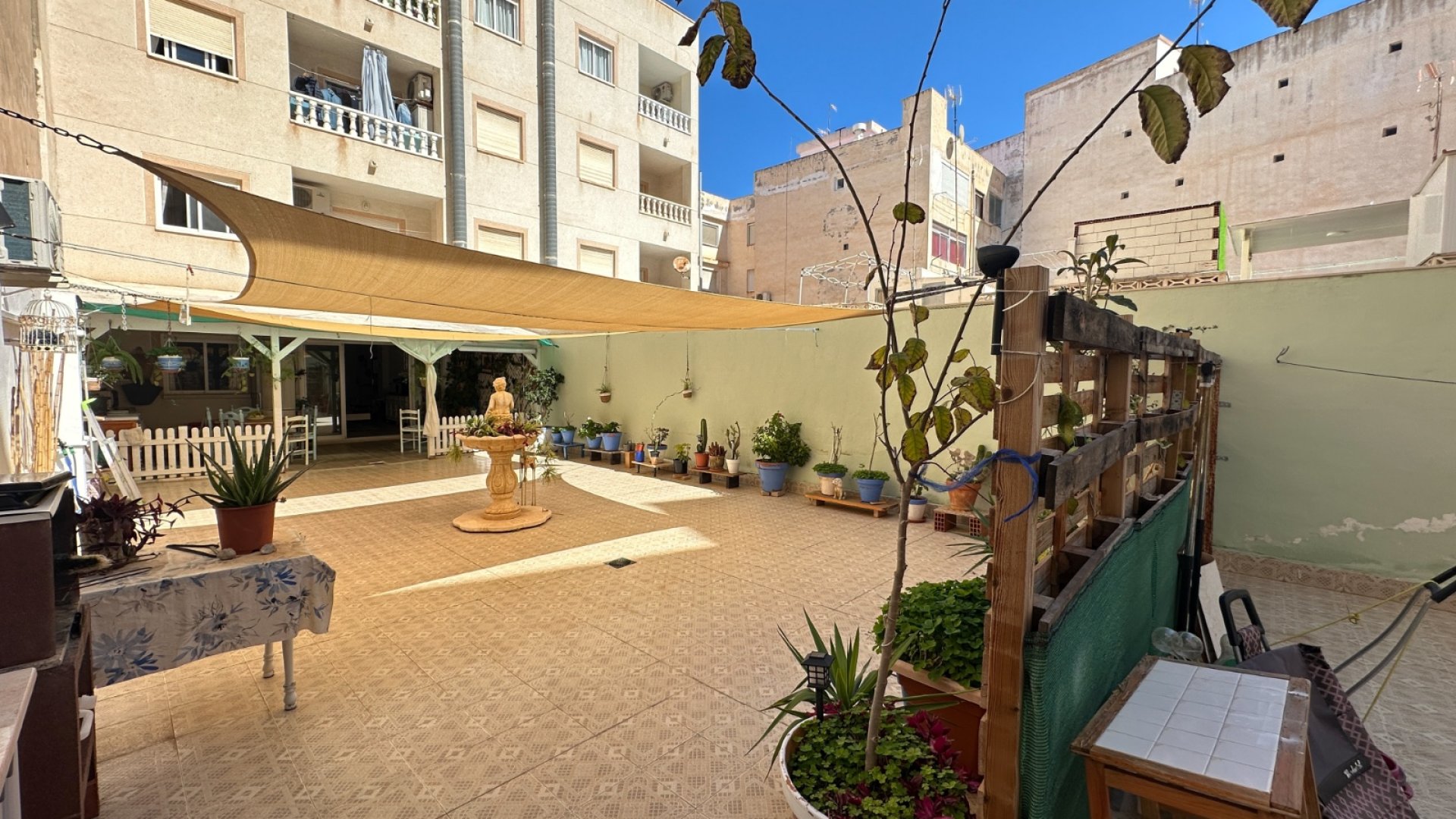 Reventa - Apartamentos -
Torrevieja - Center
