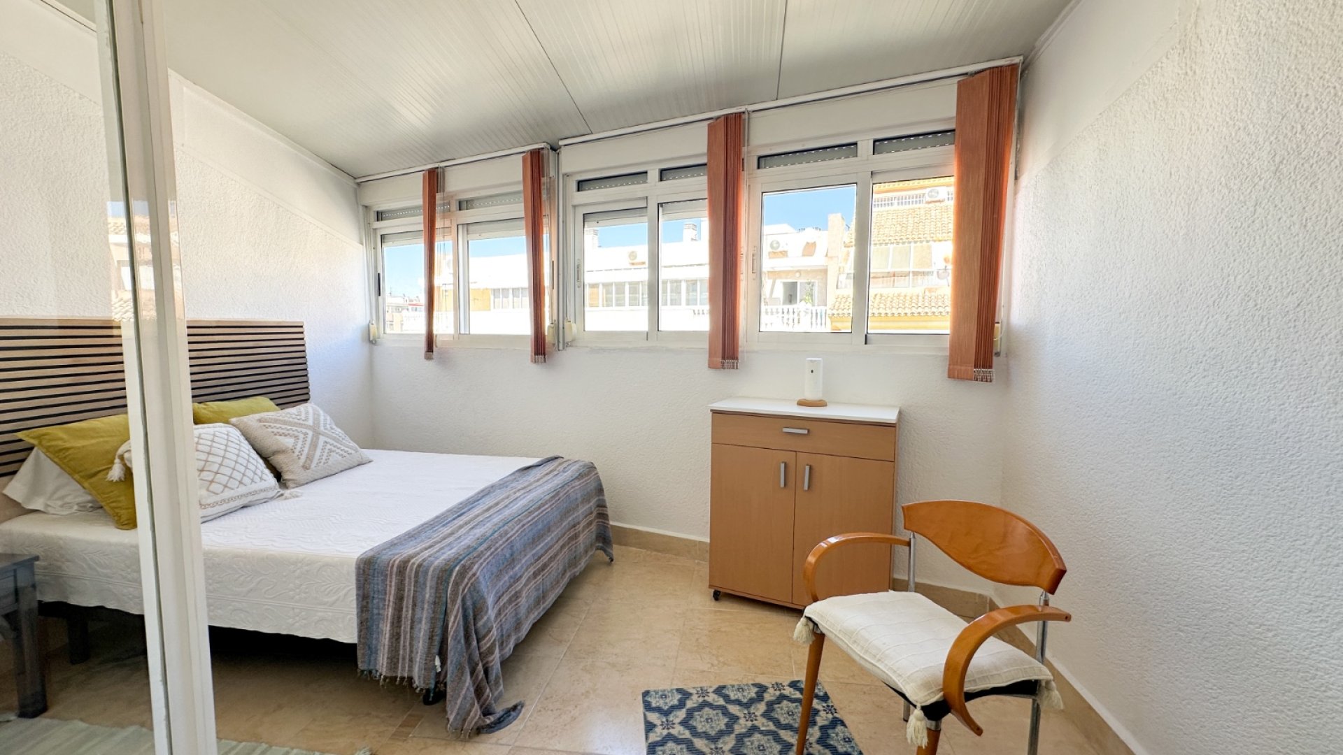 Reventa - Apartamentos -
Torrevieja - Center