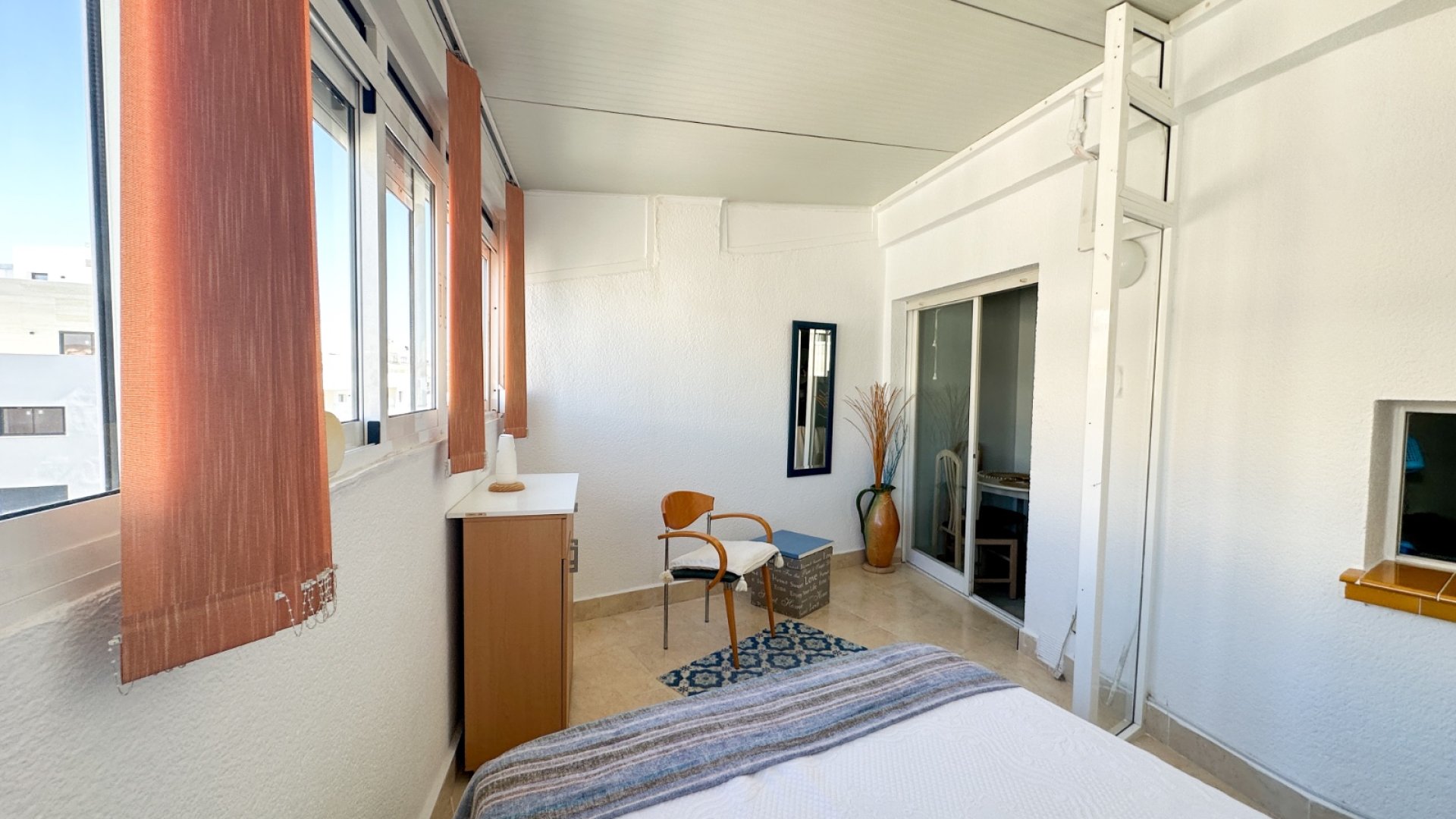 Reventa - Apartamentos -
Torrevieja - Center