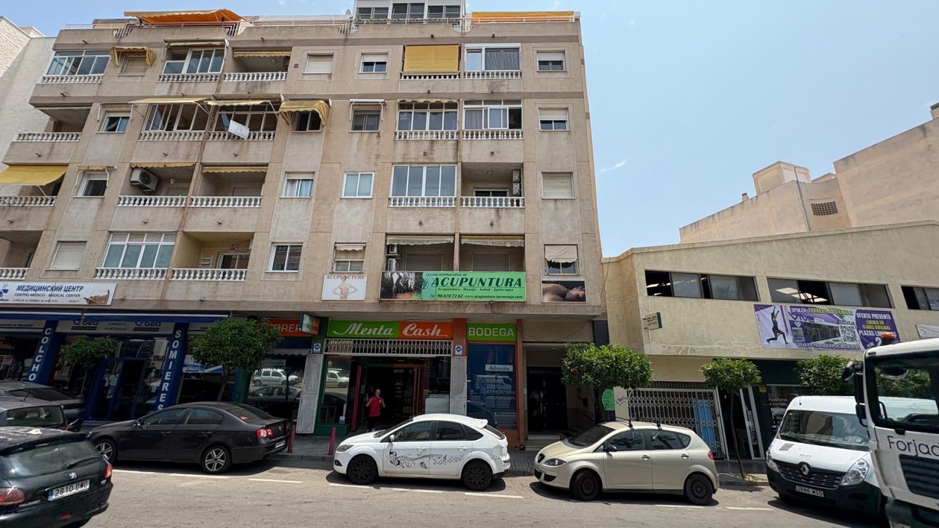 Reventa - Apartamentos -
Torrevieja - Center