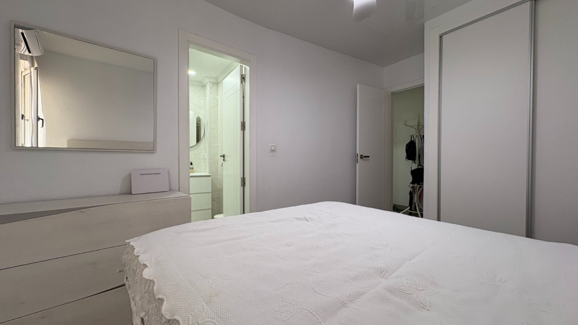 Reventa - Apartamentos -
Torrevieja - Center