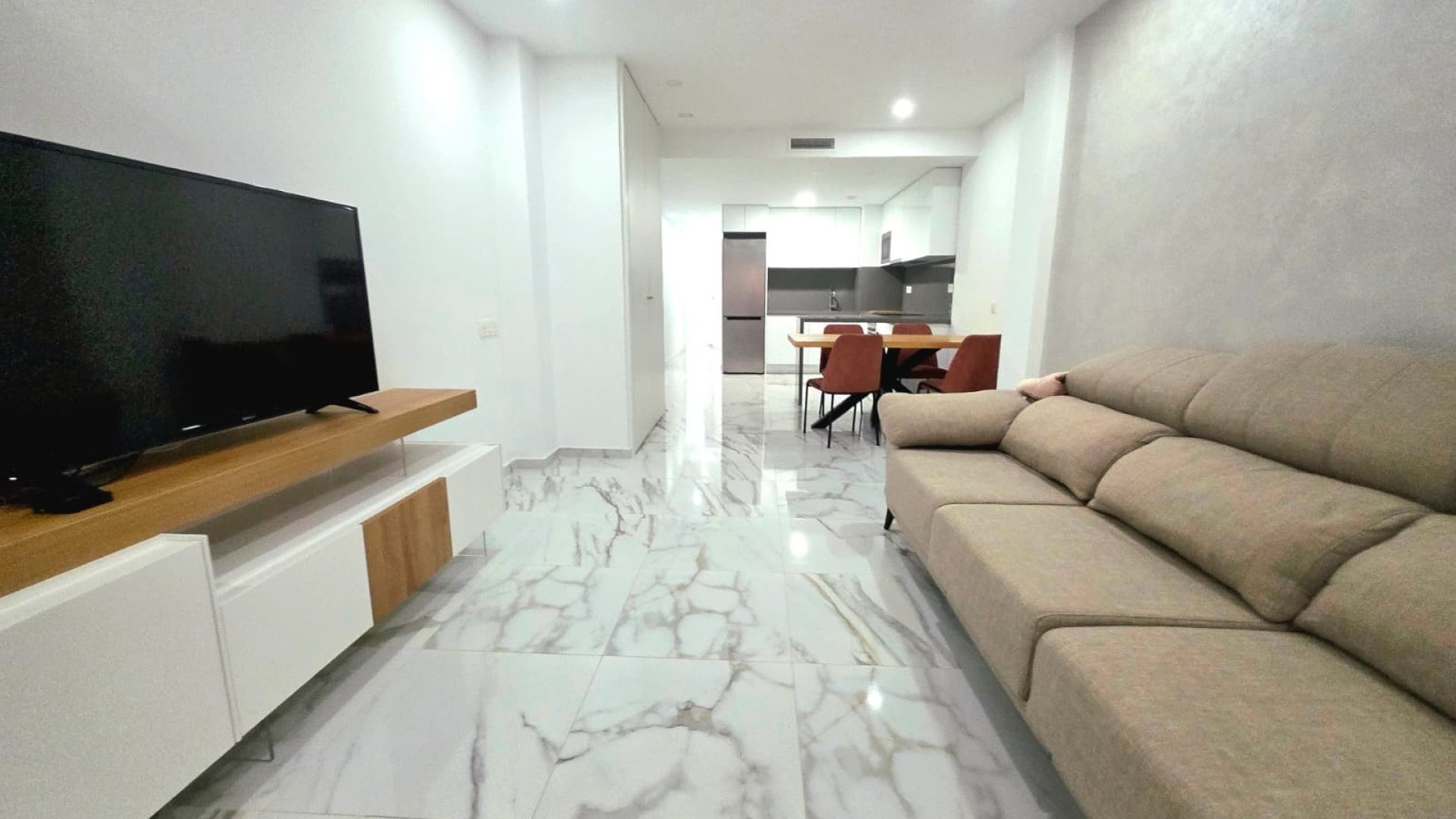 Reventa - Apartamentos -
Torrevieja - Center