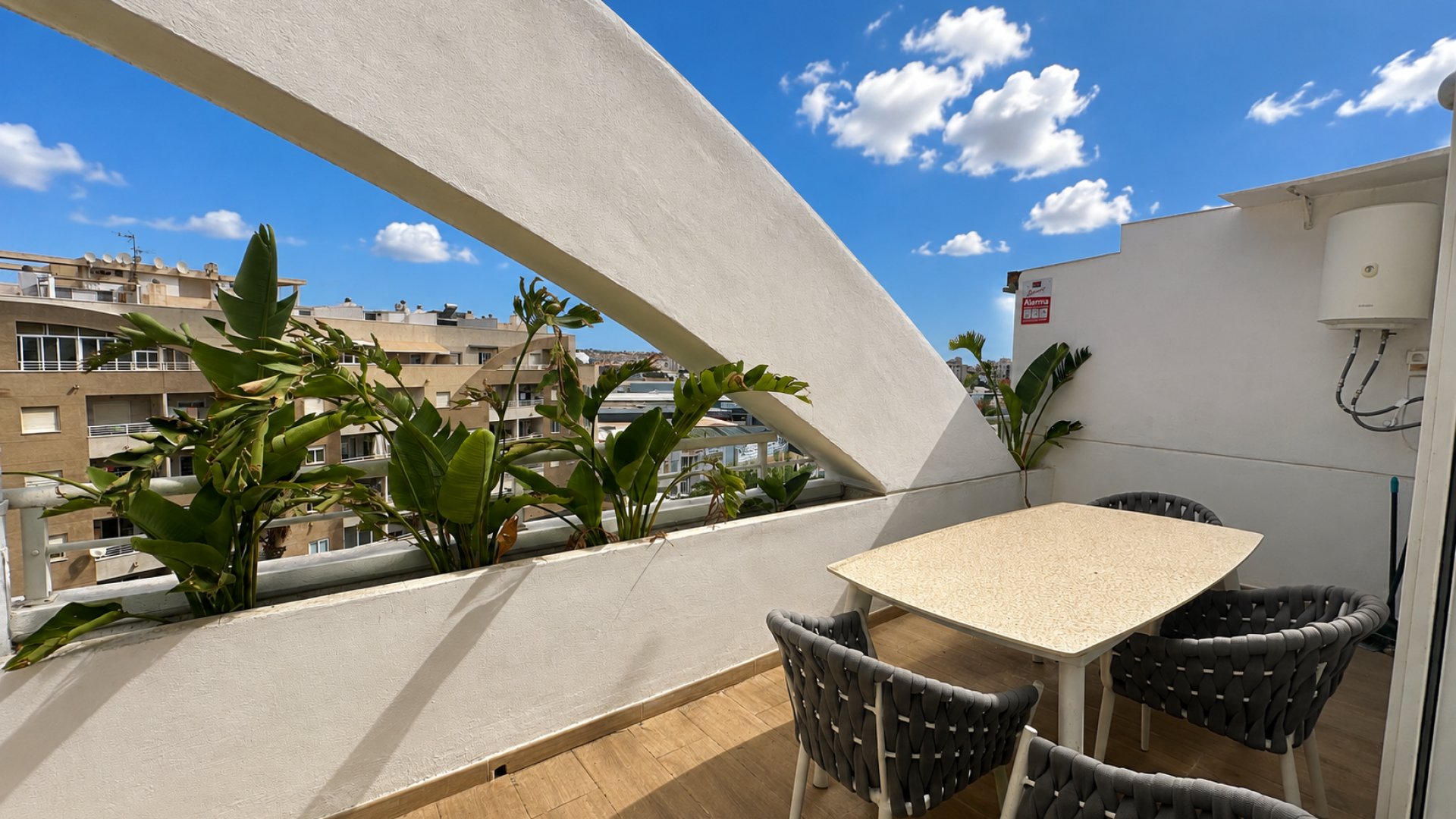 Reventa - Apartamentos -
Torrevieja - Center