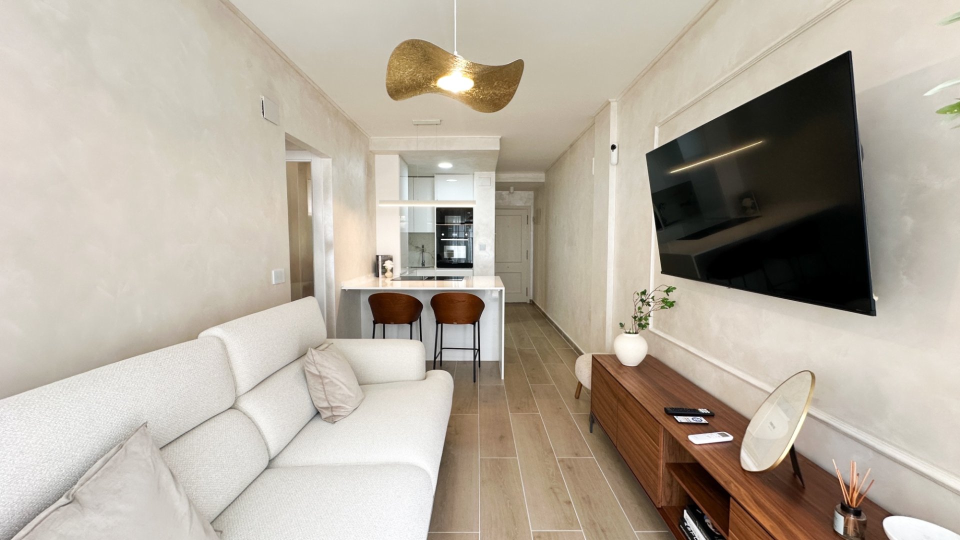 Reventa - Apartamentos -
Torrevieja - Center
