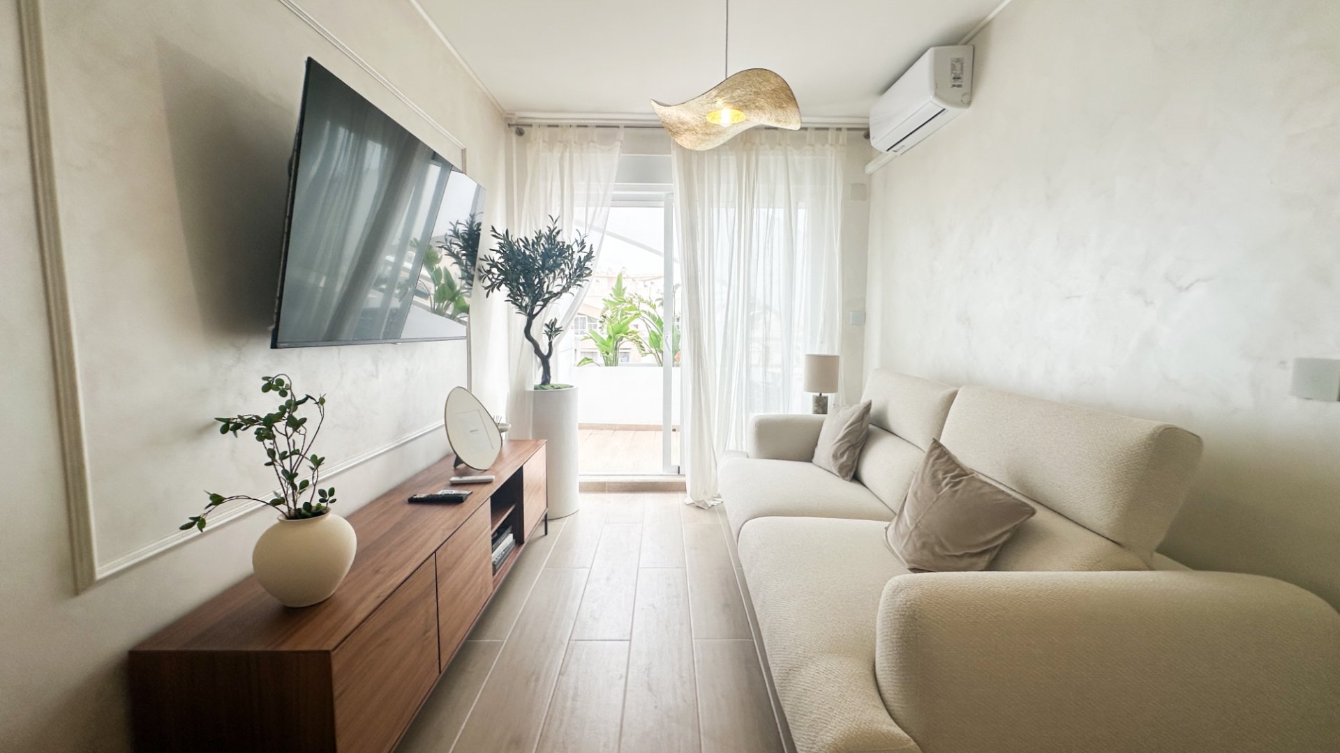 Reventa - Apartamentos -
Torrevieja - Center