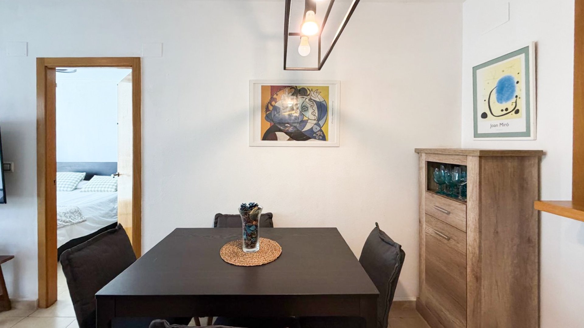 Reventa - Apartamentos -
Torrevieja - Center