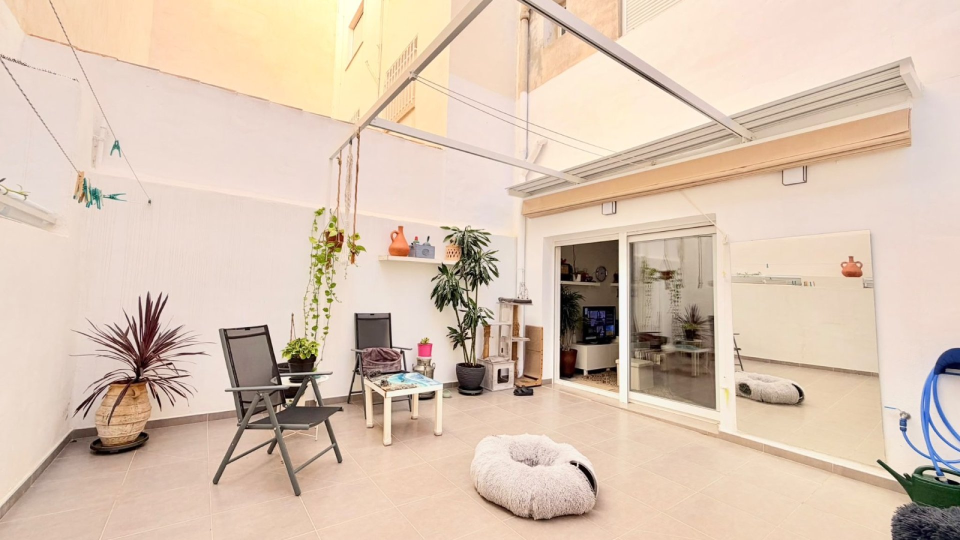 Reventa - Apartamentos -
Torrevieja - Center
