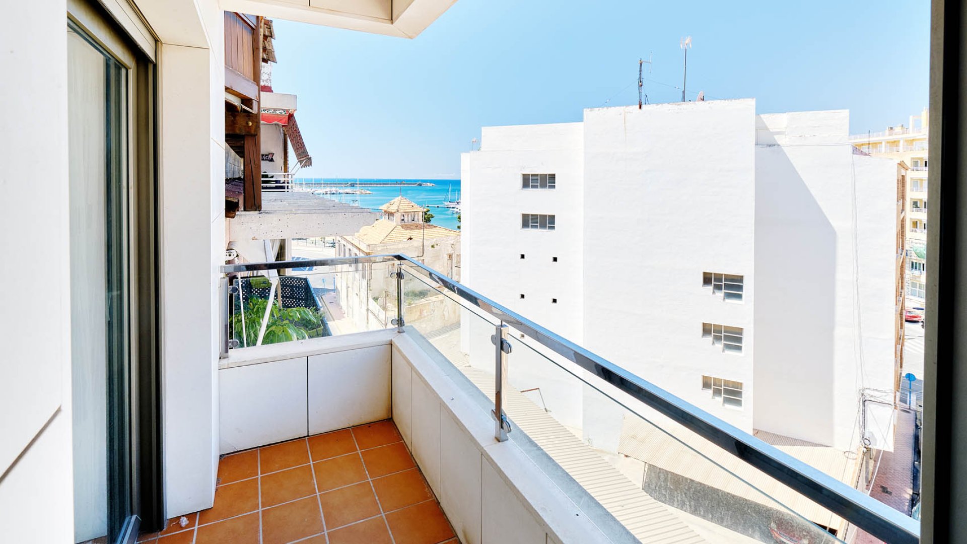 Reventa - Apartamentos -
Torrevieja - Center