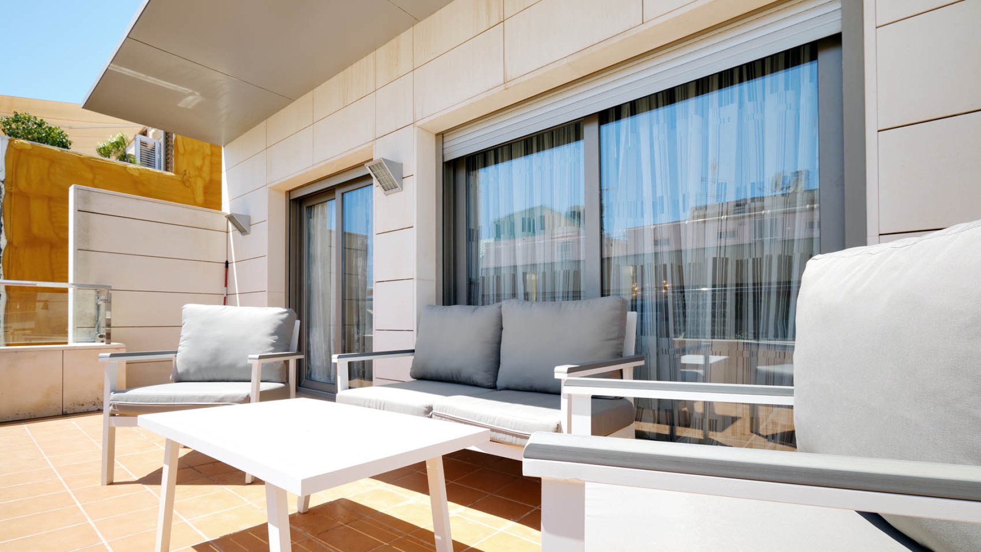 Reventa - Apartamentos -
Torrevieja - Center