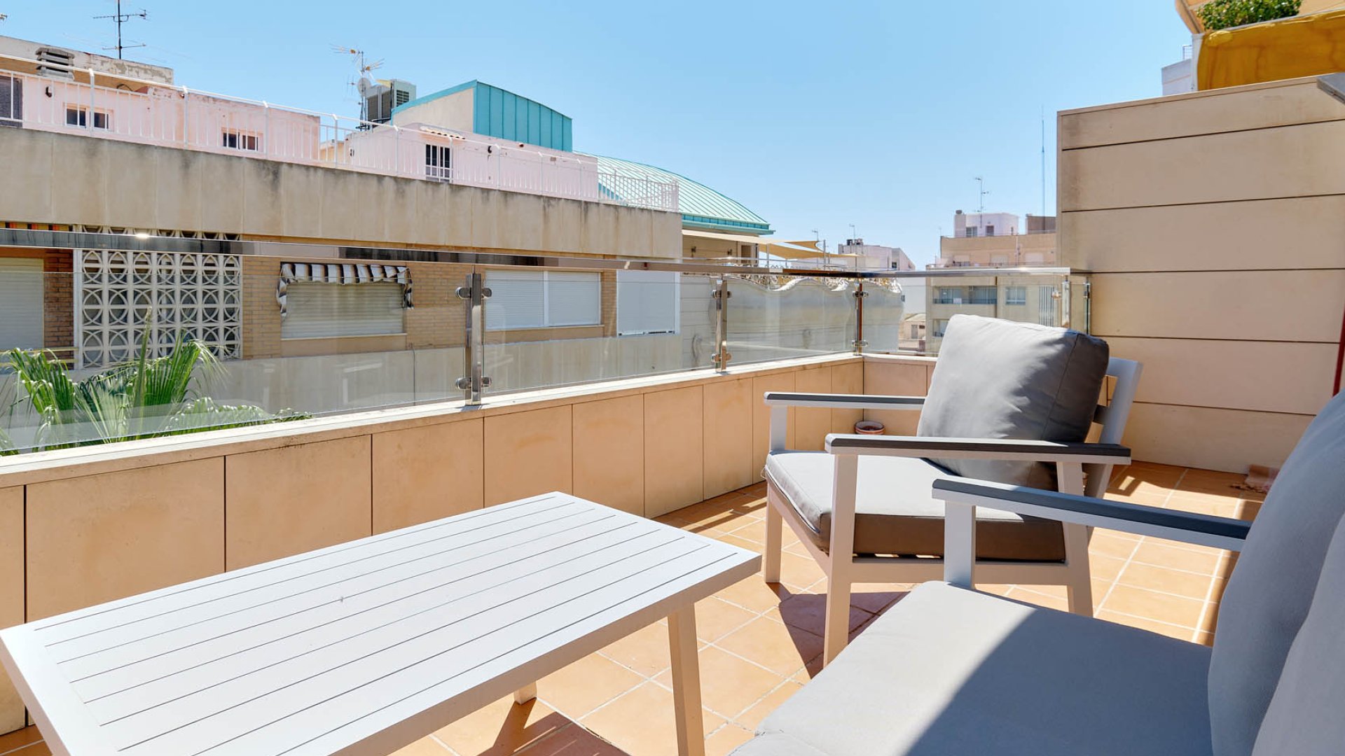 Reventa - Apartamentos -
Torrevieja - Center