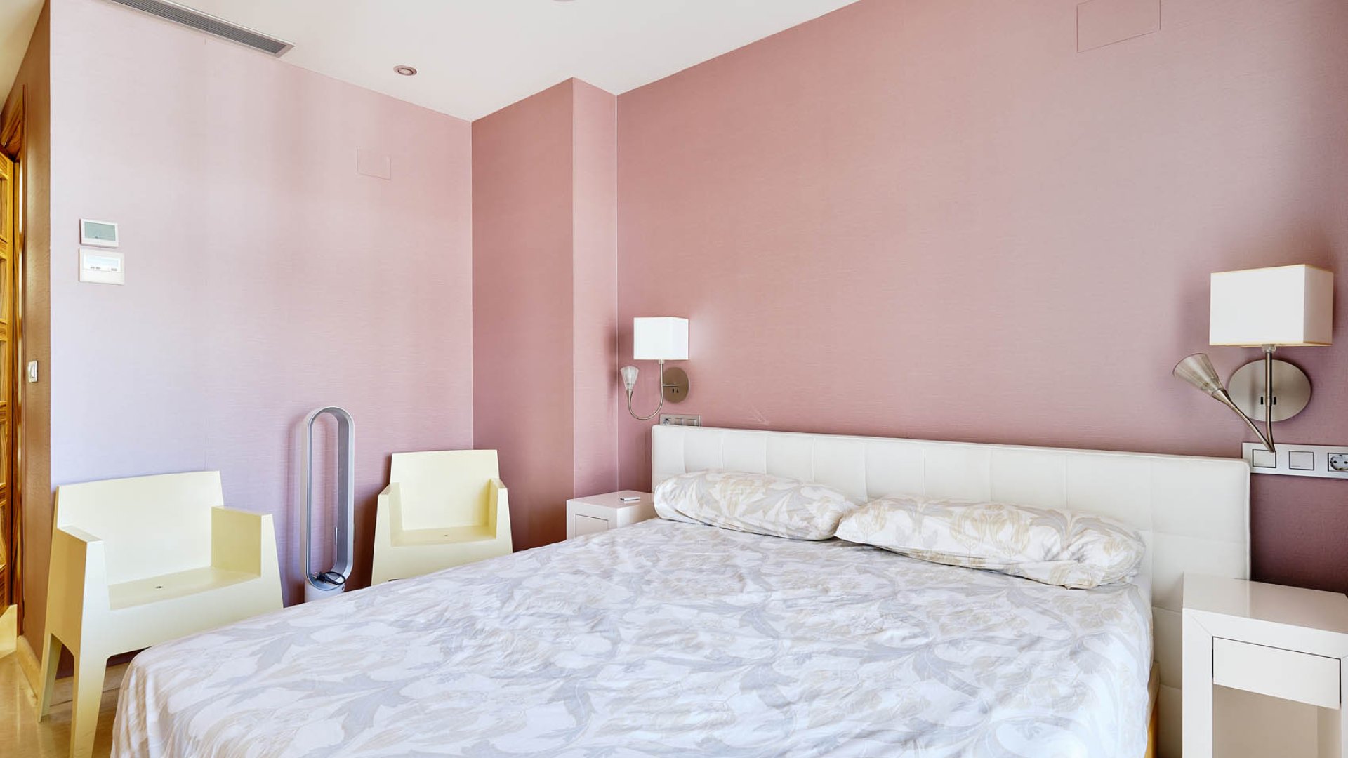 Reventa - Apartamentos -
Torrevieja - Center