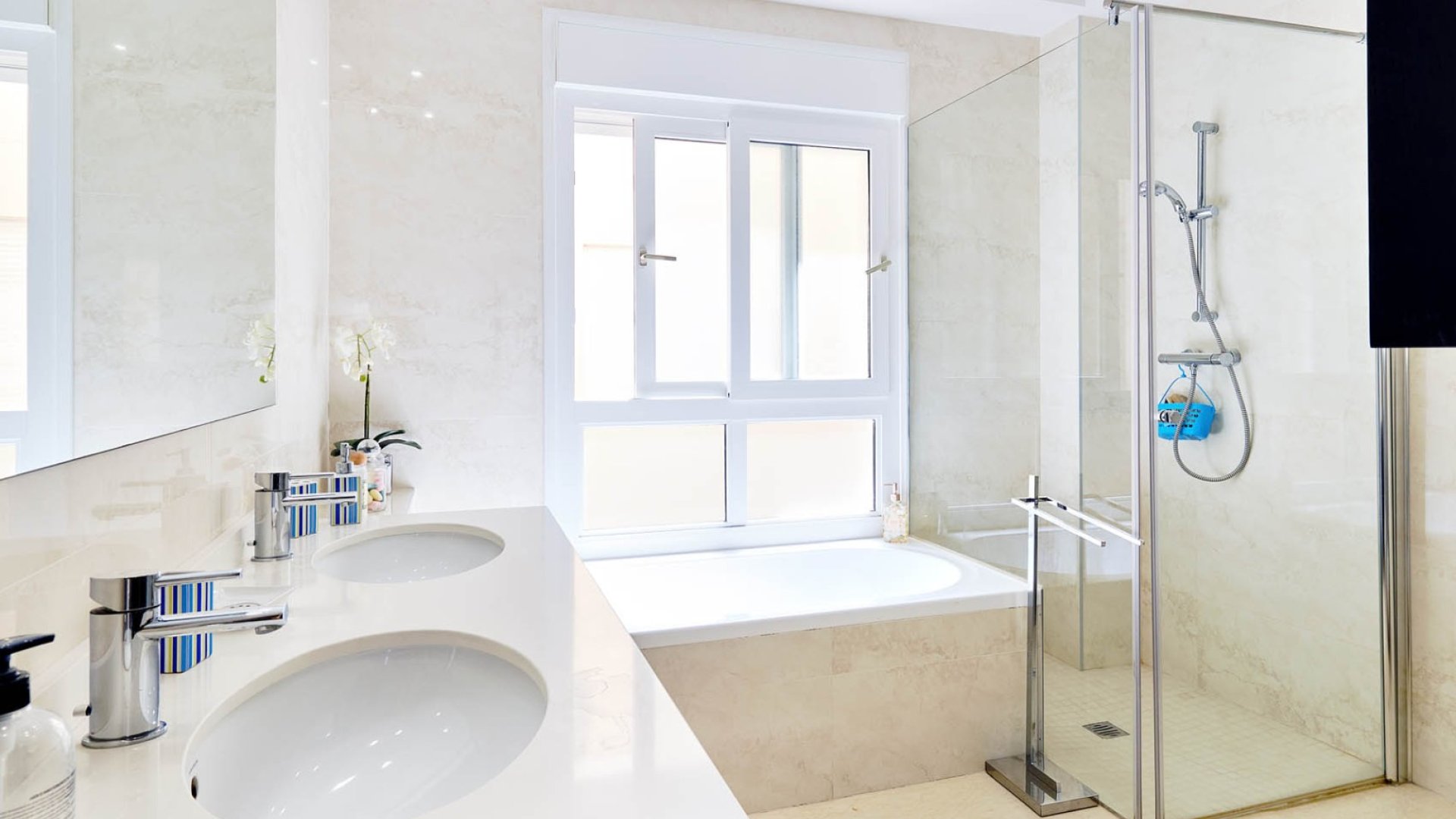 Reventa - Apartamentos -
Torrevieja - Center