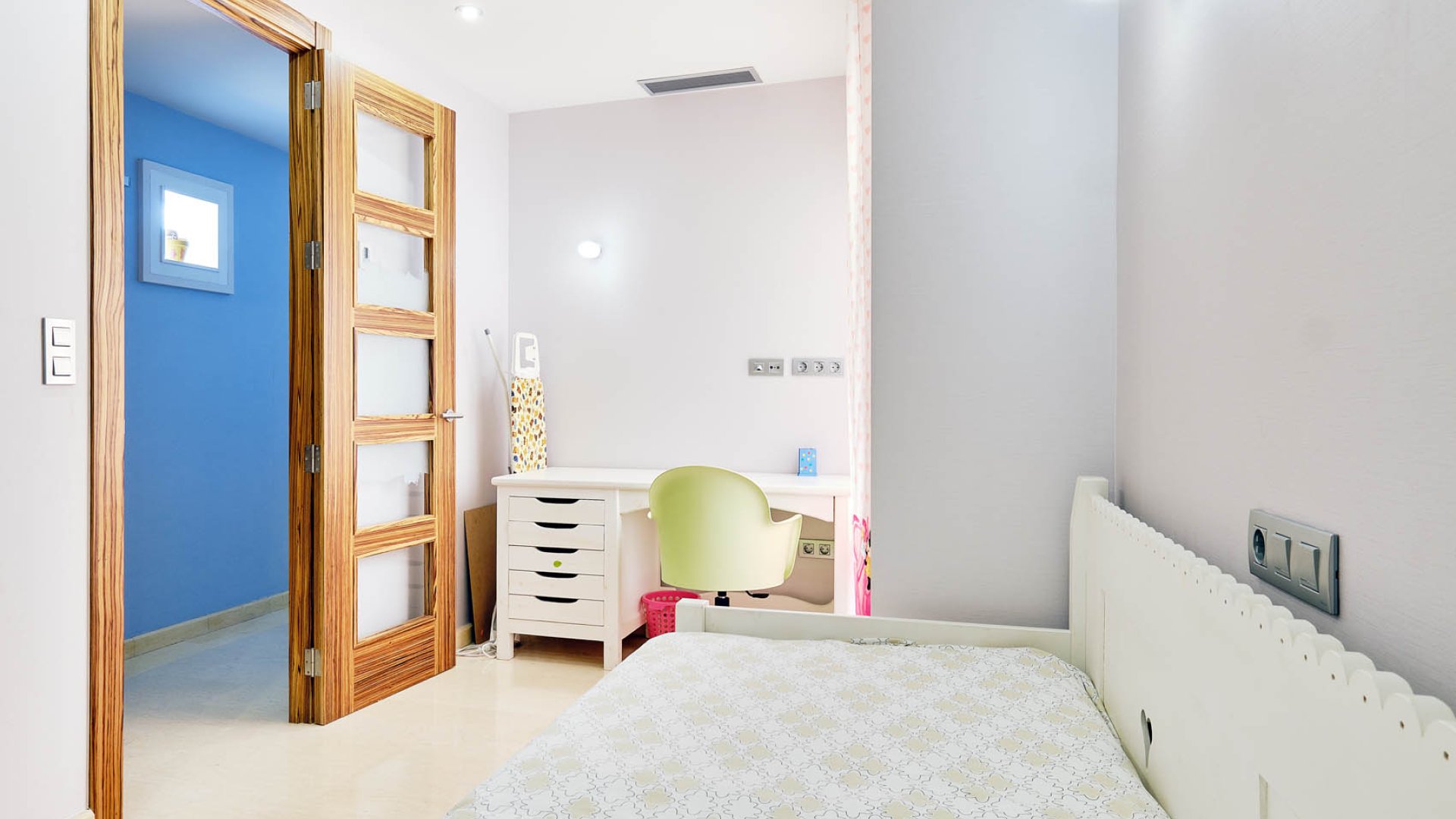 Reventa - Apartamentos -
Torrevieja - Center