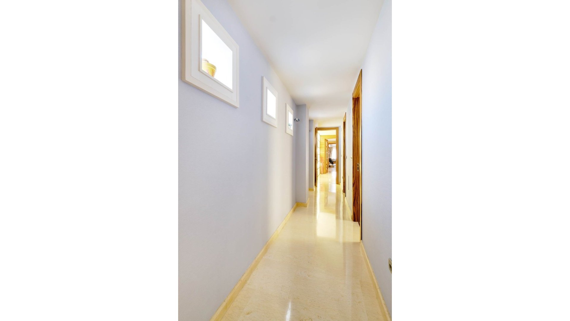 Reventa - Apartamentos -
Torrevieja - Center