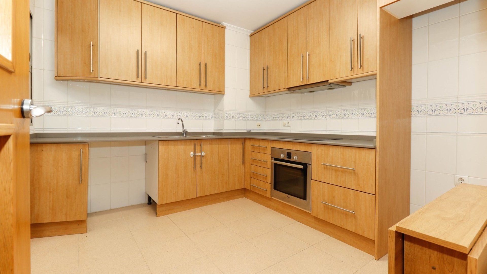 Reventa - Apartamentos -
Torrevieja - Center