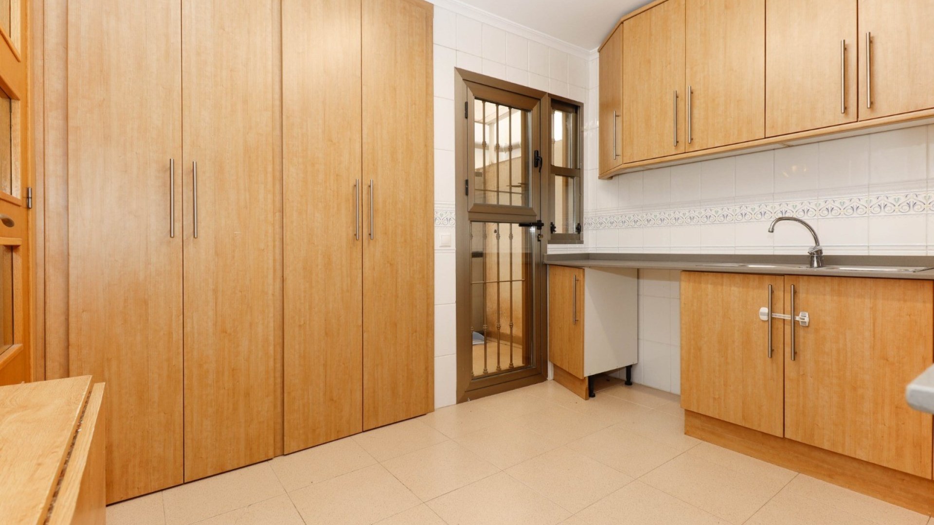 Reventa - Apartamentos -
Torrevieja - Center