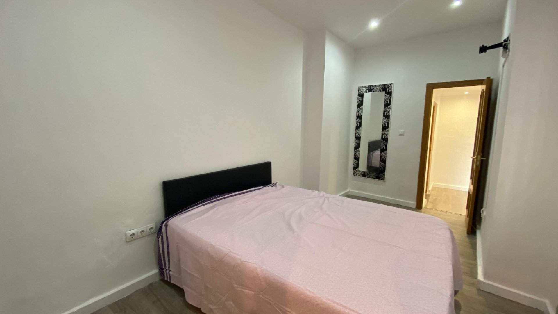 Reventa - Apartamentos -
Torrevieja - Center
