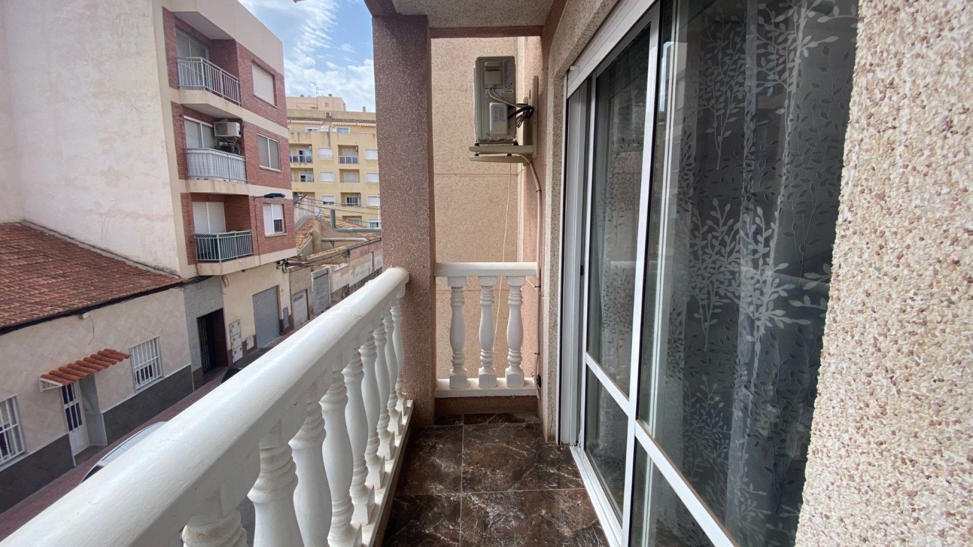 Reventa - Apartamentos -
Torrevieja - Center
