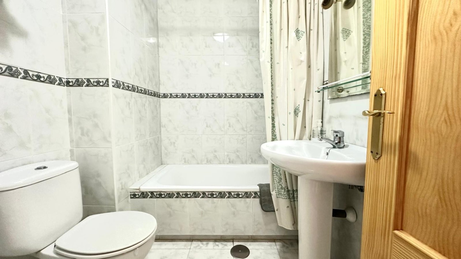 Reventa - Apartamentos -
Torrevieja - Center