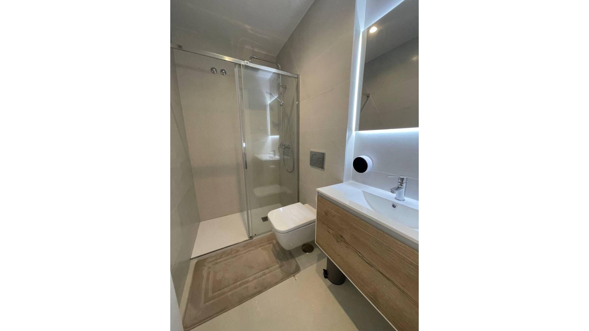 Reventa - Apartamentos -
Torrevieja - Centro