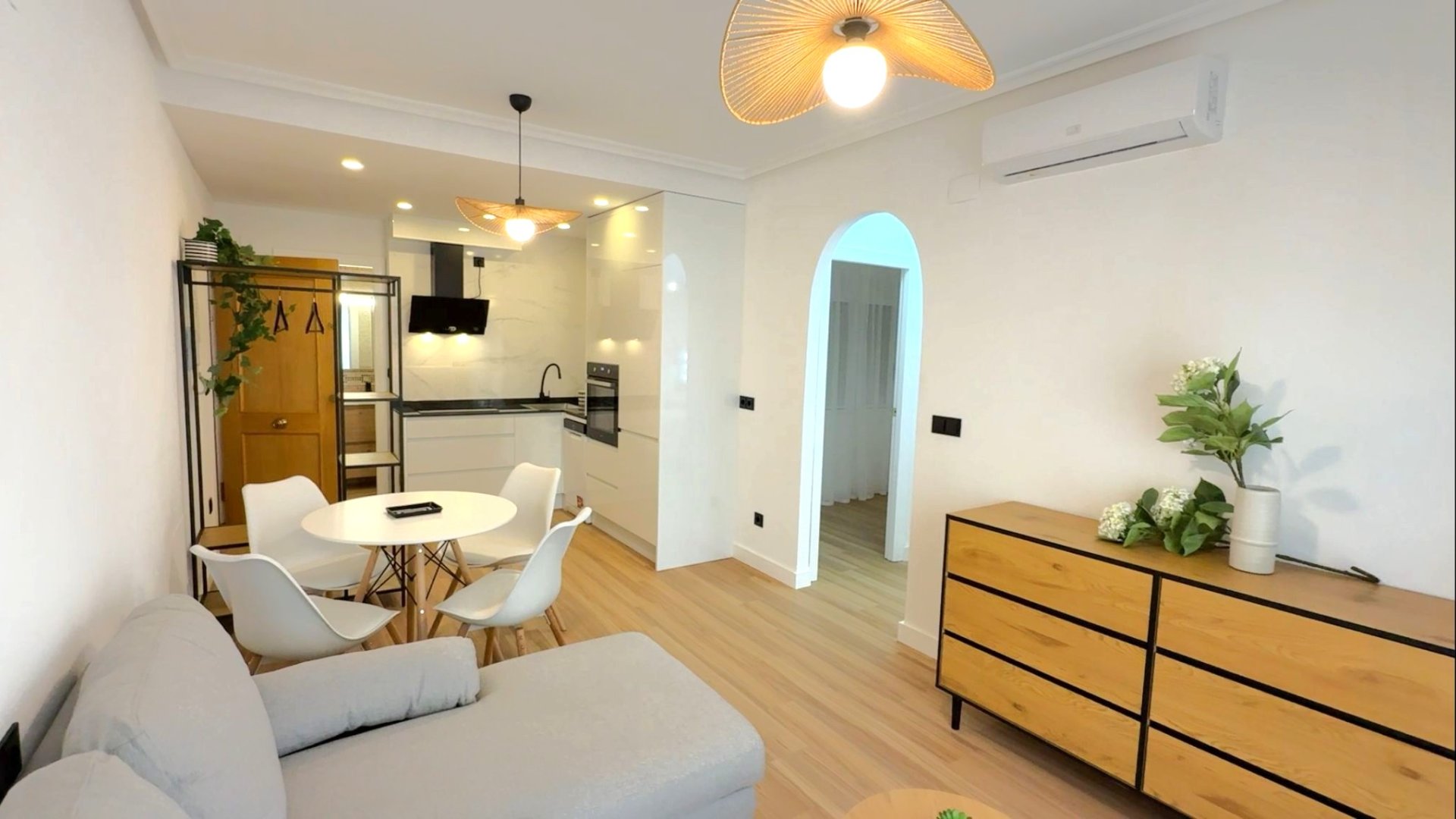 Reventa - Apartamentos -
Torrevieja - Costa Blanca