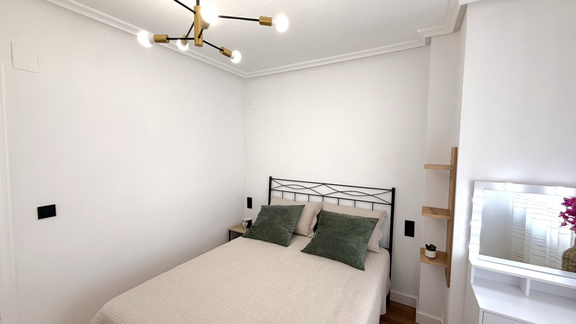Reventa - Apartamentos -
Torrevieja - Costa Blanca
