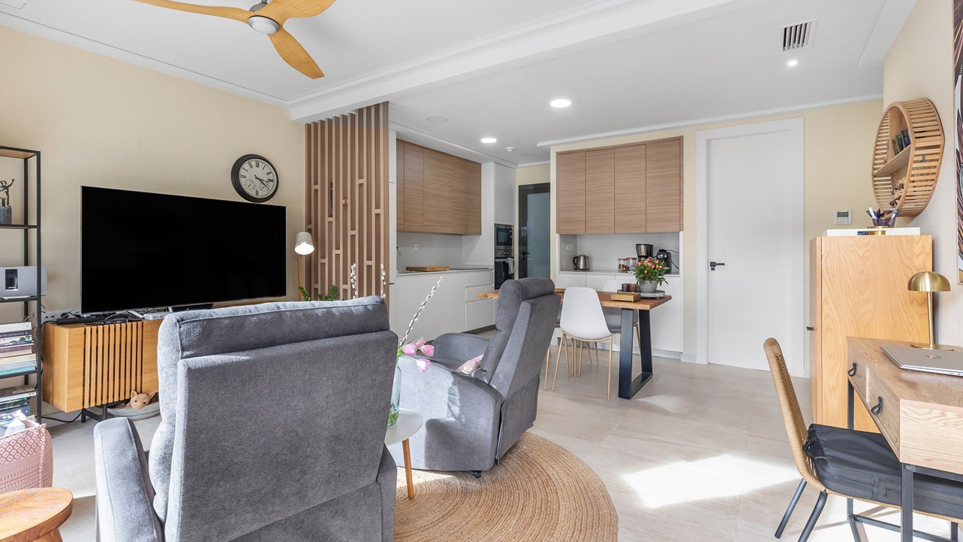 Reventa - Apartamentos -
Torrevieja - La Mata