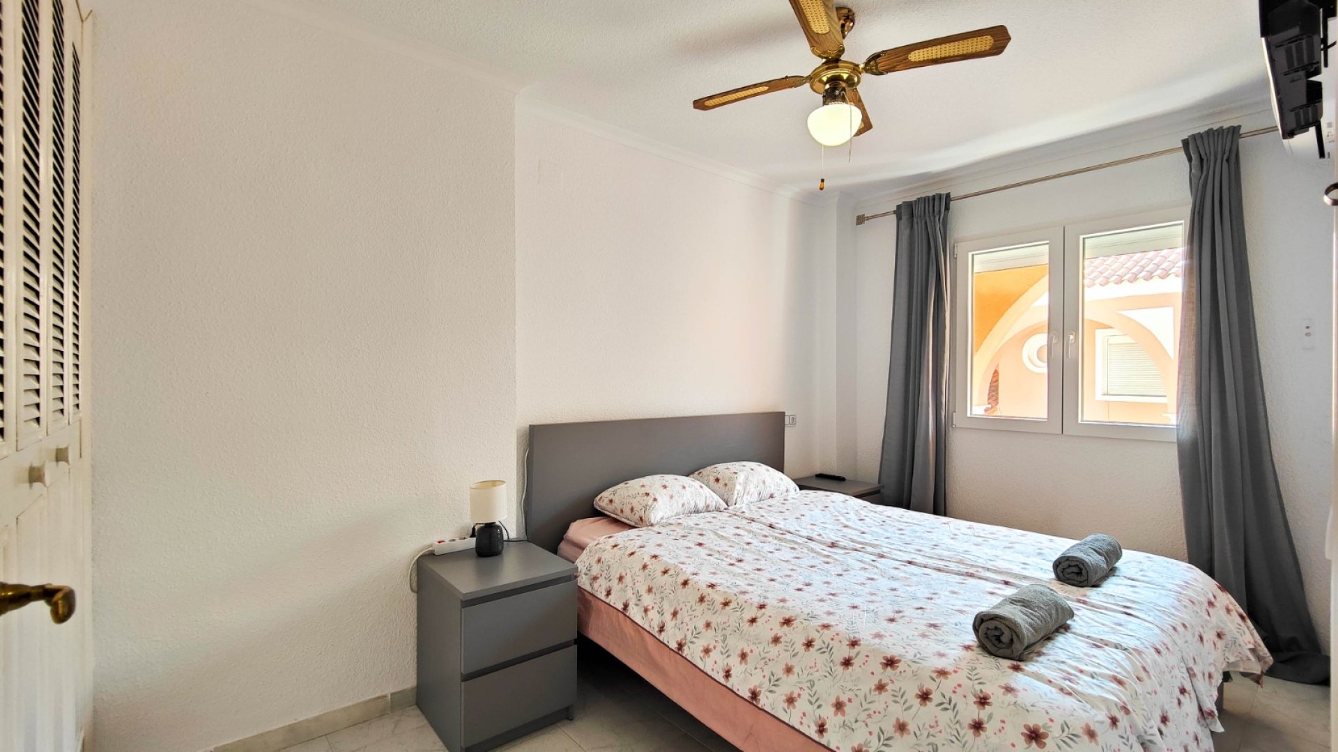 Reventa - Apartamentos -
Torrevieja - La Mata