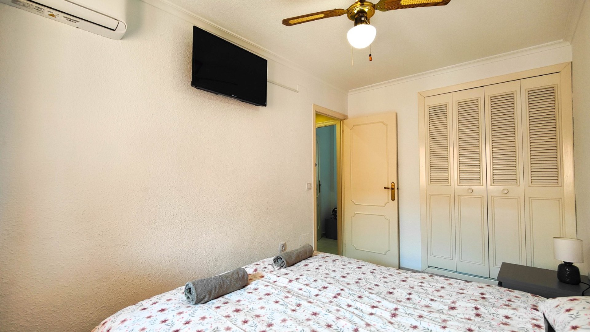 Reventa - Apartamentos -
Torrevieja - La Mata
