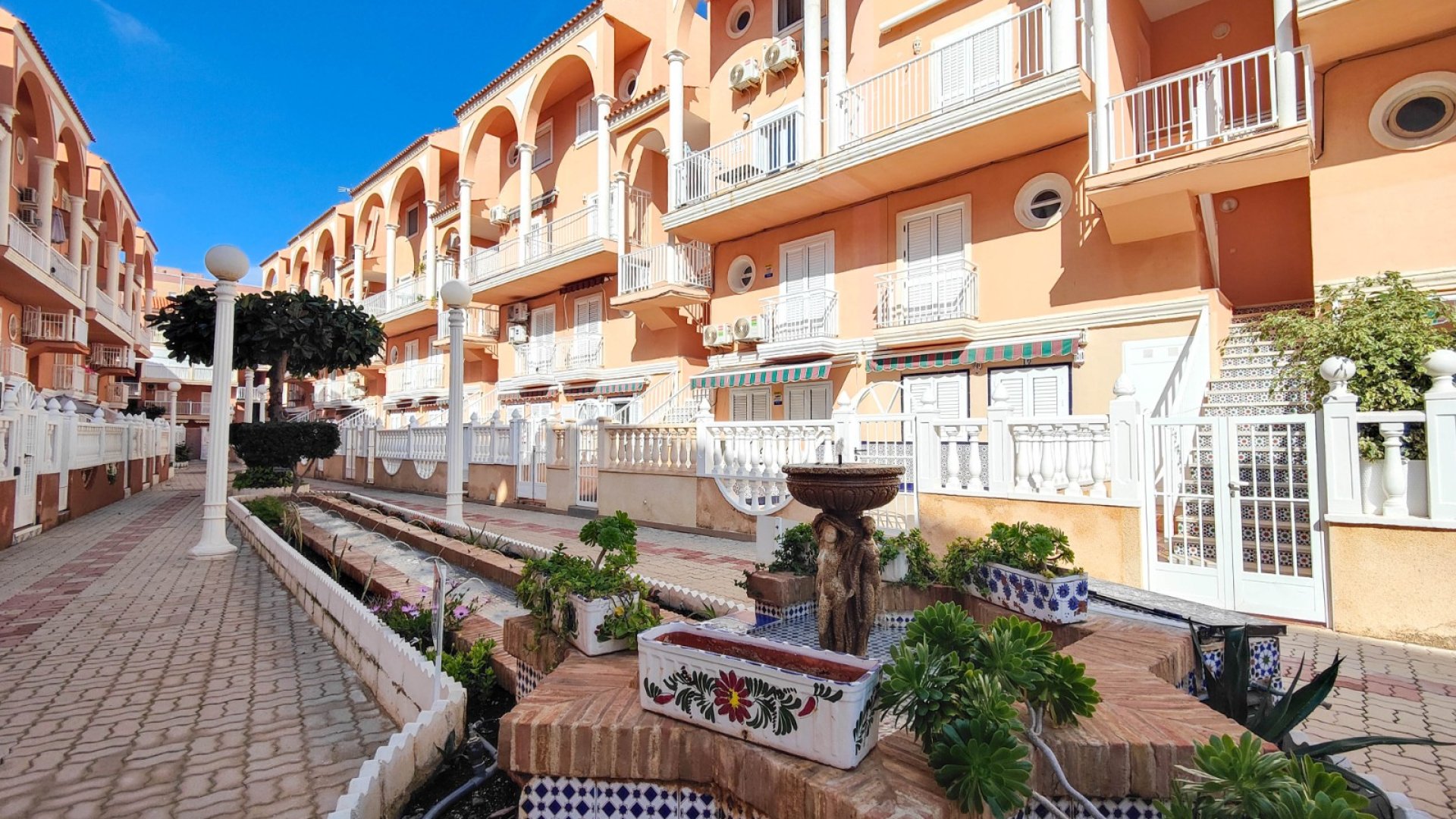 Reventa - Apartamentos -
Torrevieja - La Mata