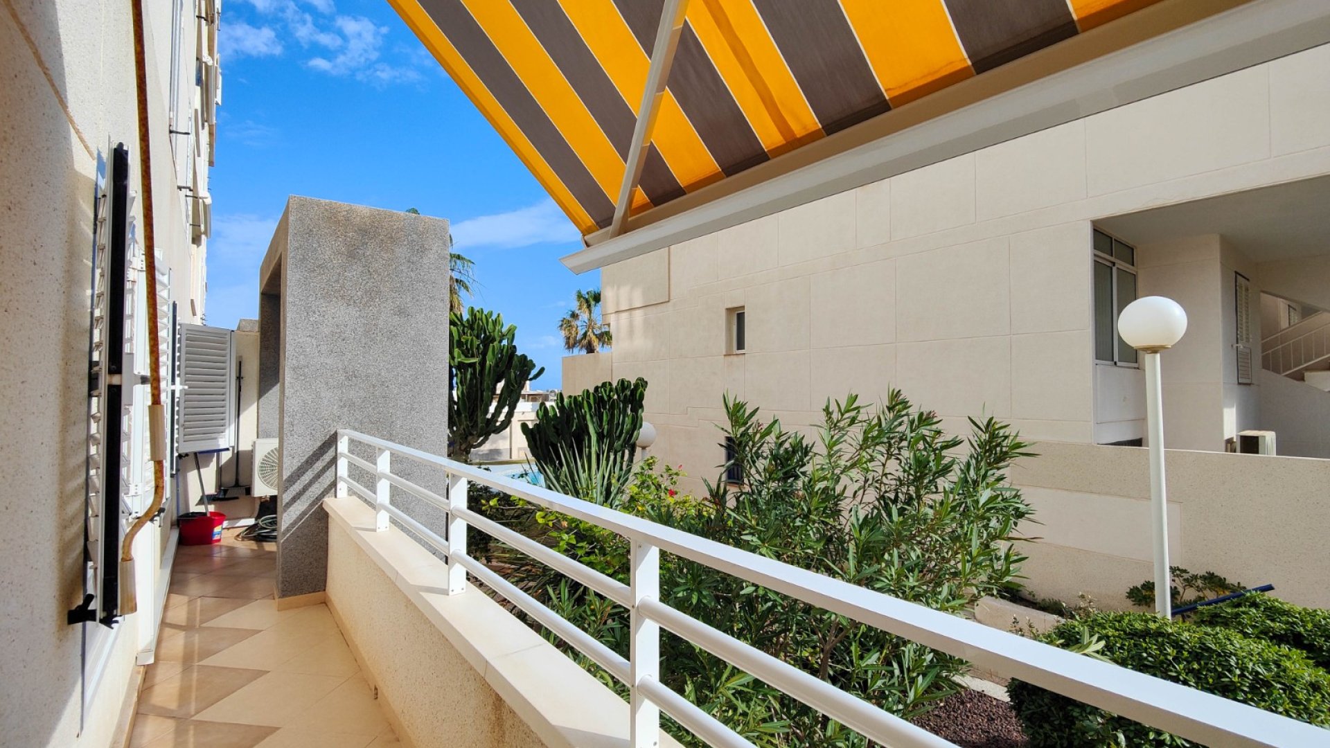 Reventa - Apartamentos -
Torrevieja - La Mata