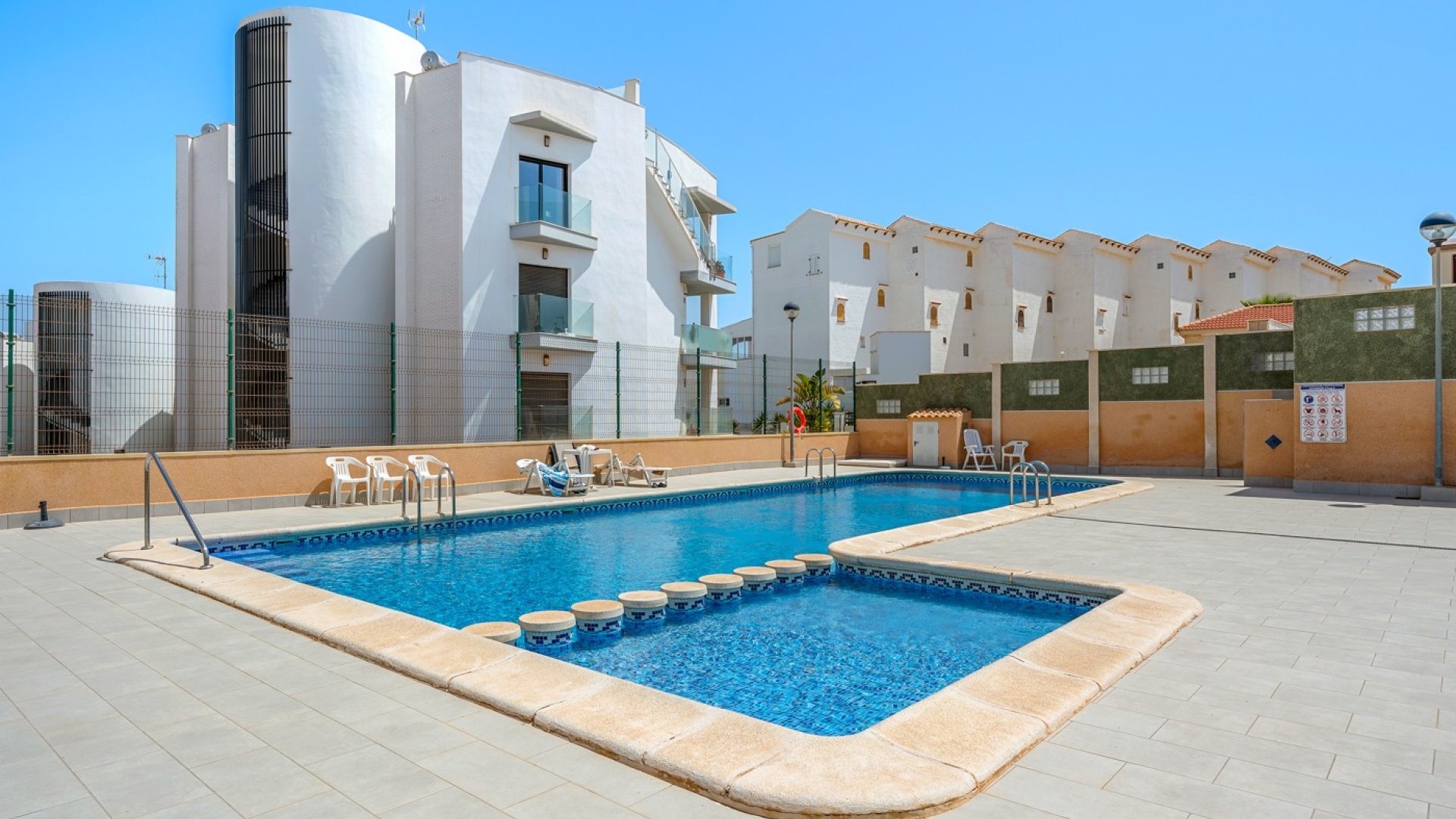 Reventa - Apartamentos -
Torrevieja - La Mata
