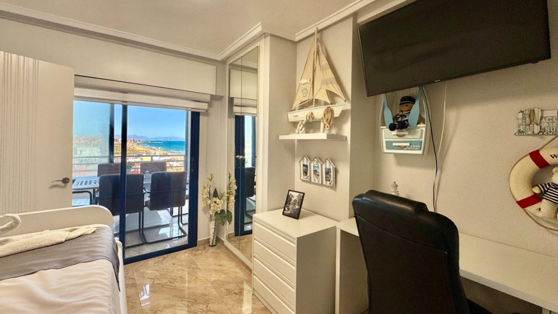 Reventa - Apartamentos -
Torrevieja - La Mata