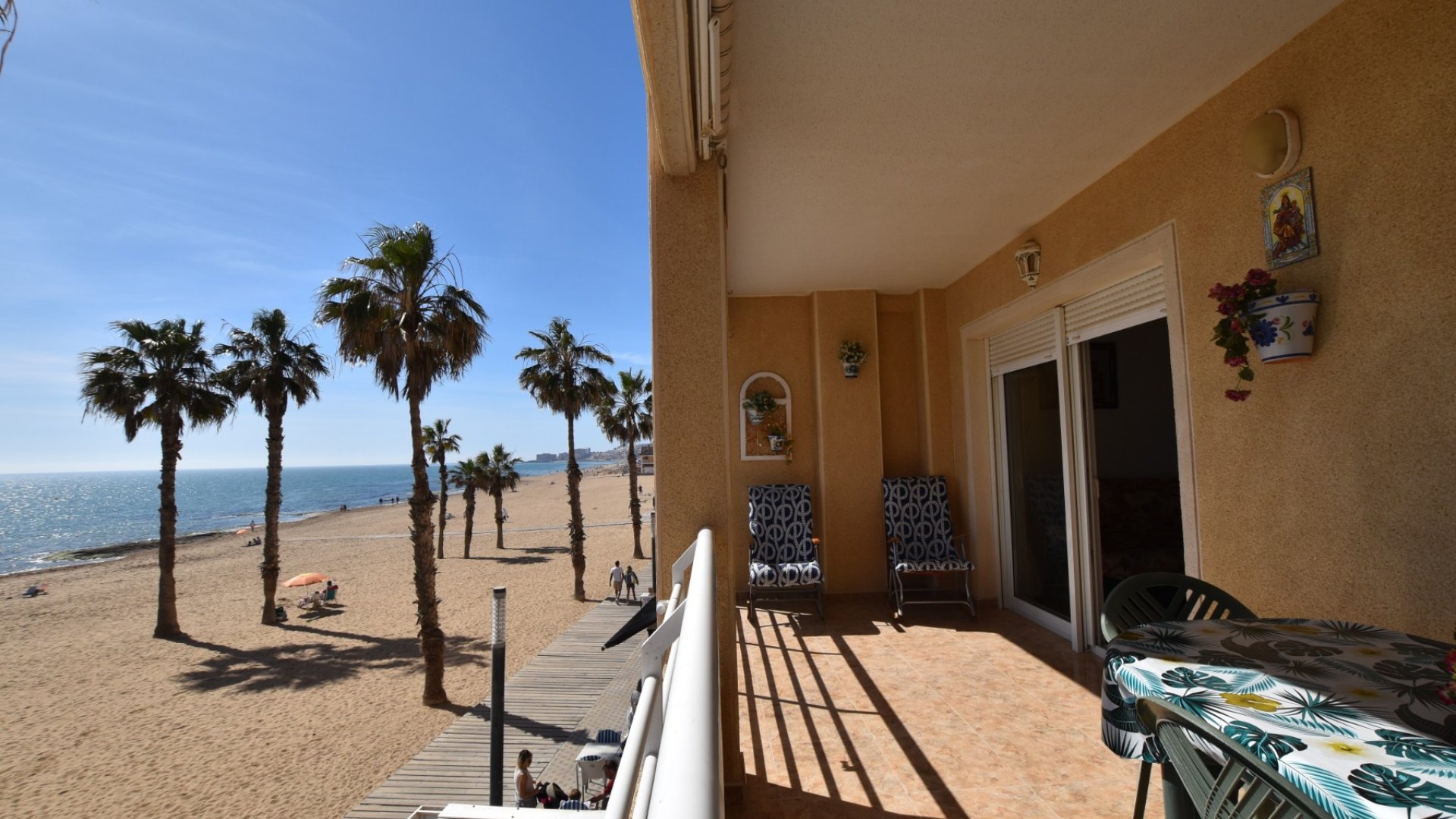 Reventa - Apartamentos -
Torrevieja - La Mata